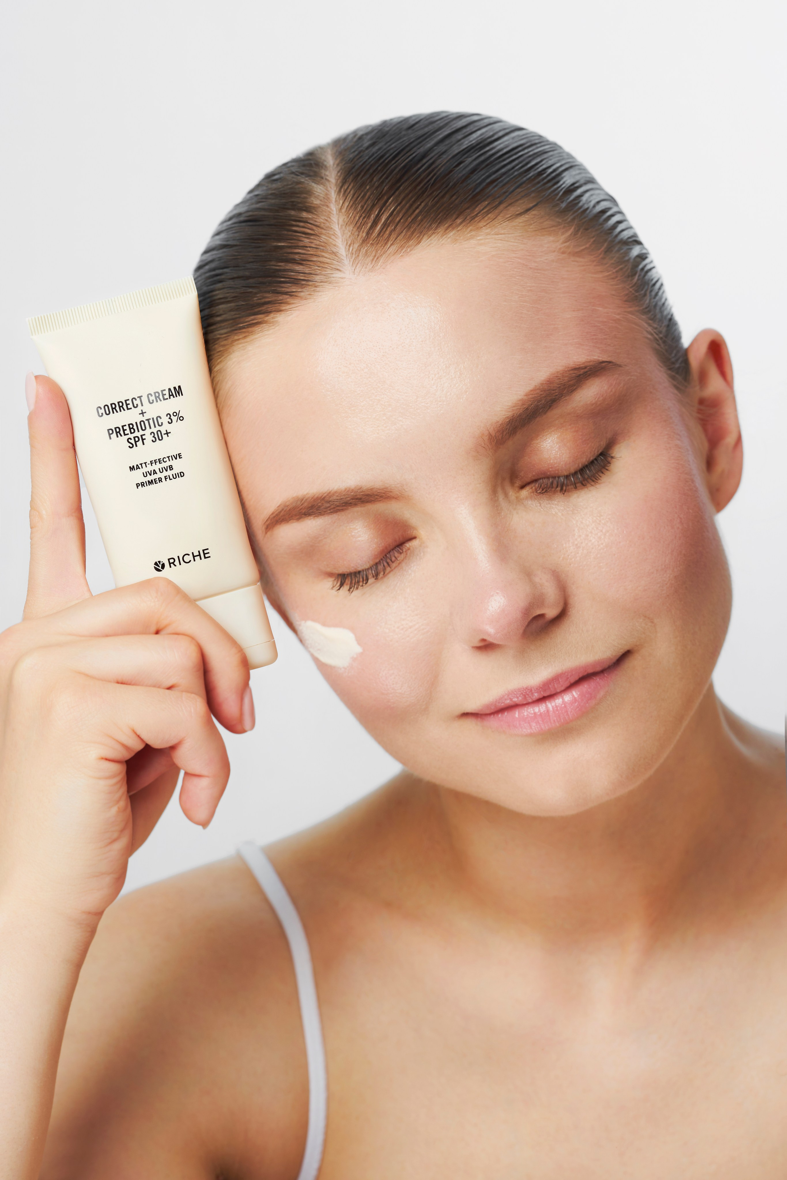 Бьюти (съемка с моделью). Предметный фотограф в Новосибирске Лебедева Дарина