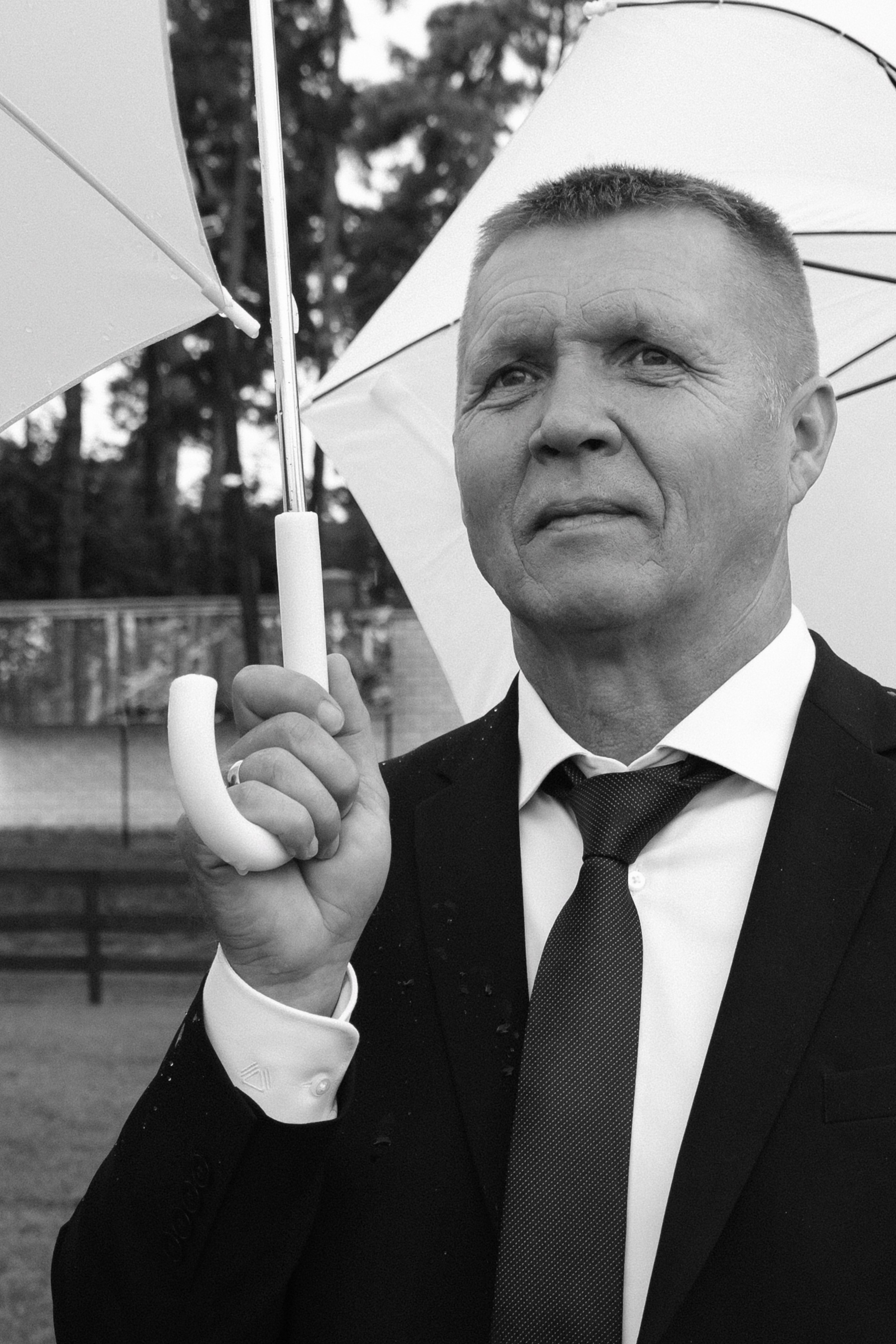 Влад и Лиза — дождь. Фотограф Кирилл Бабий