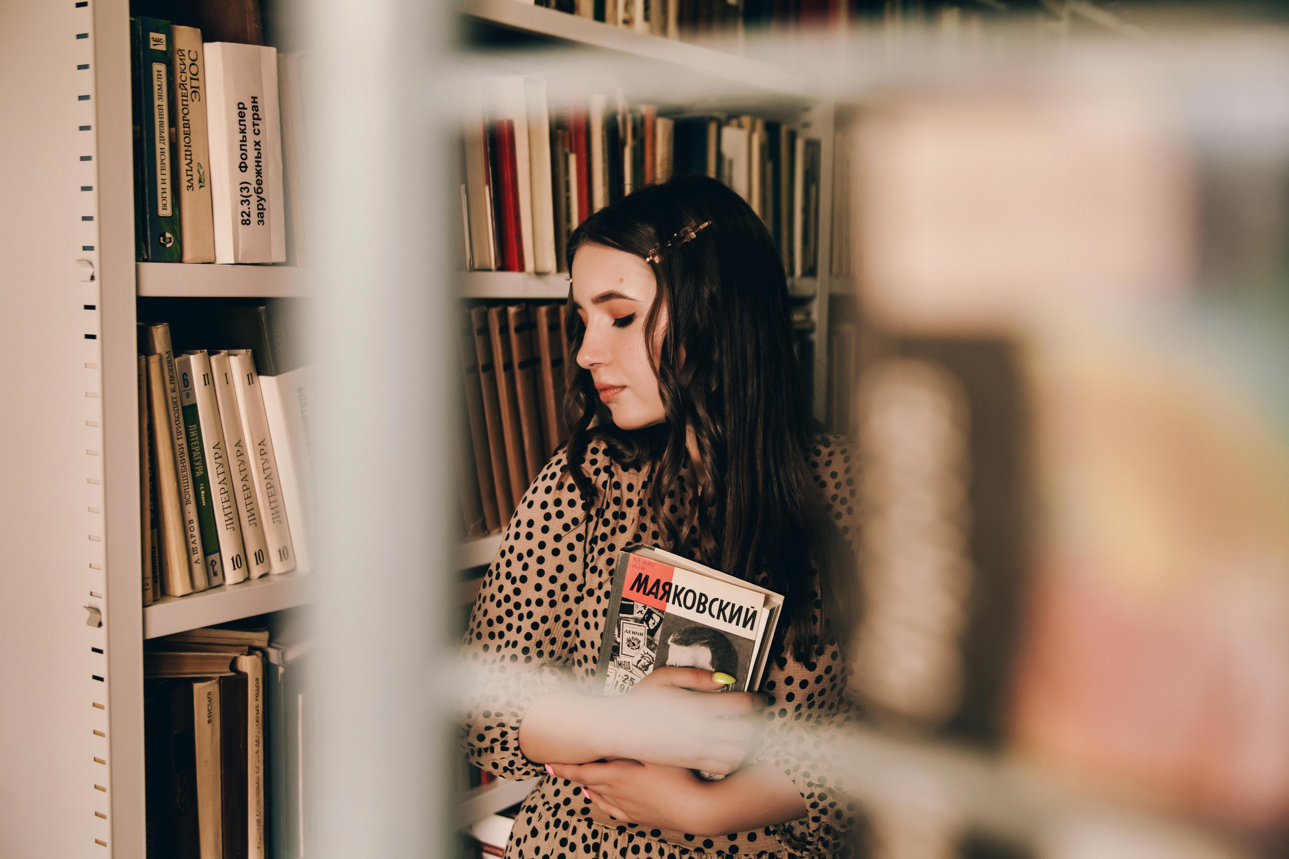 Книжный вор. Фотограф в Екатеринбурге Аня Валенок