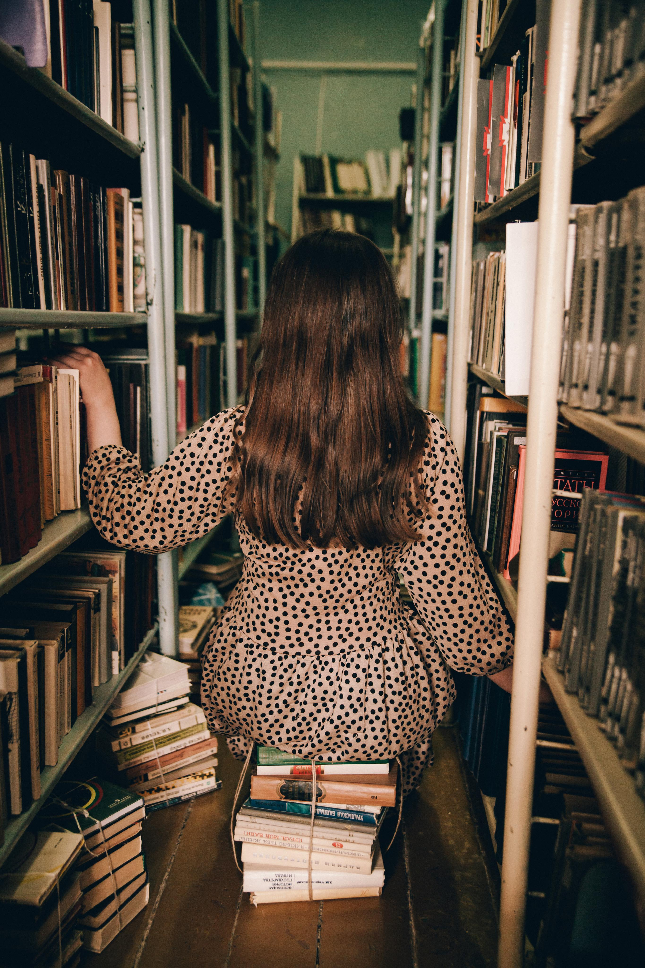 Книжный вор. Фотограф в Екатеринбурге Аня Валенок