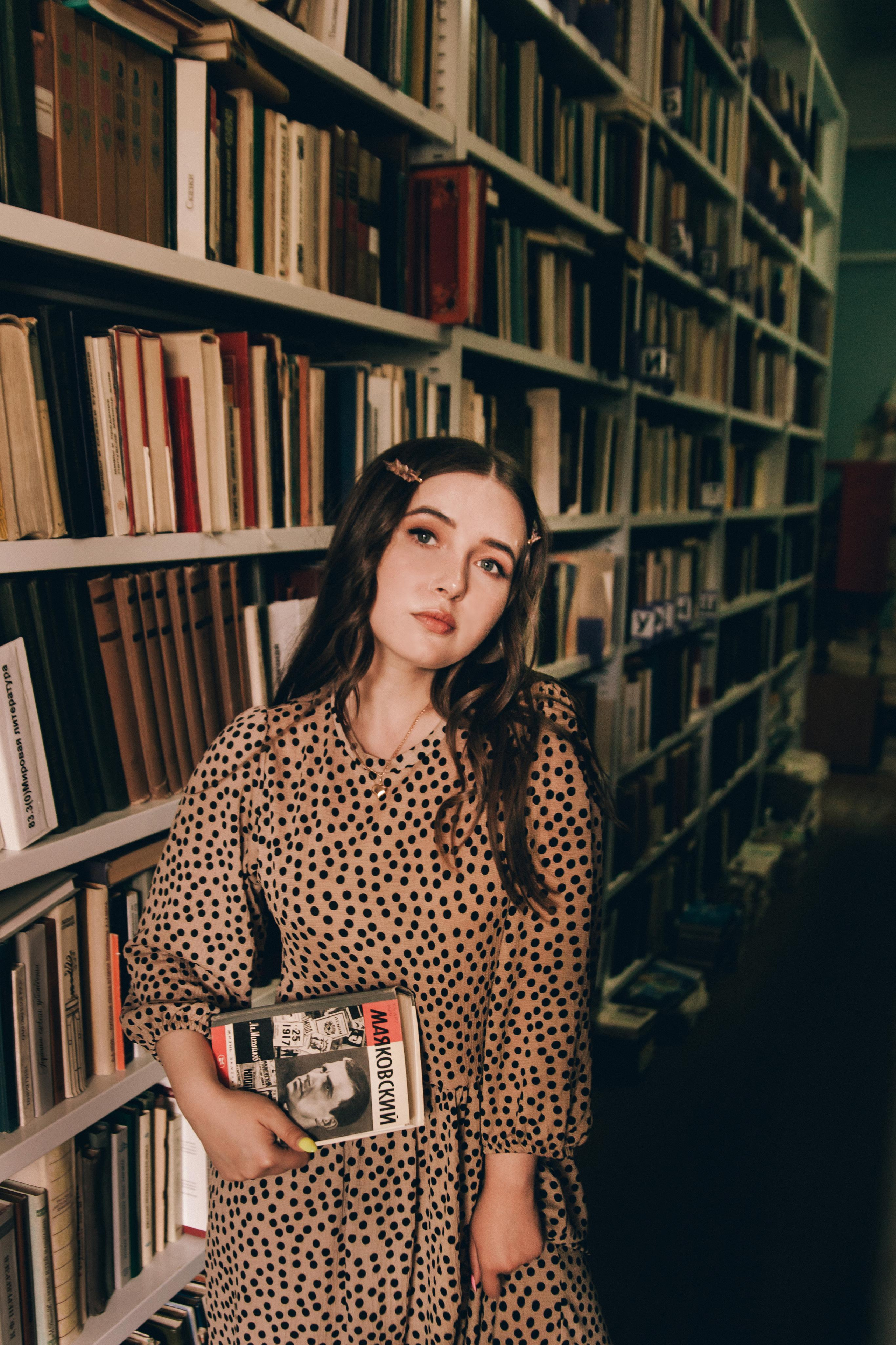 Книжный вор. Фотограф в Екатеринбурге Аня Валенок