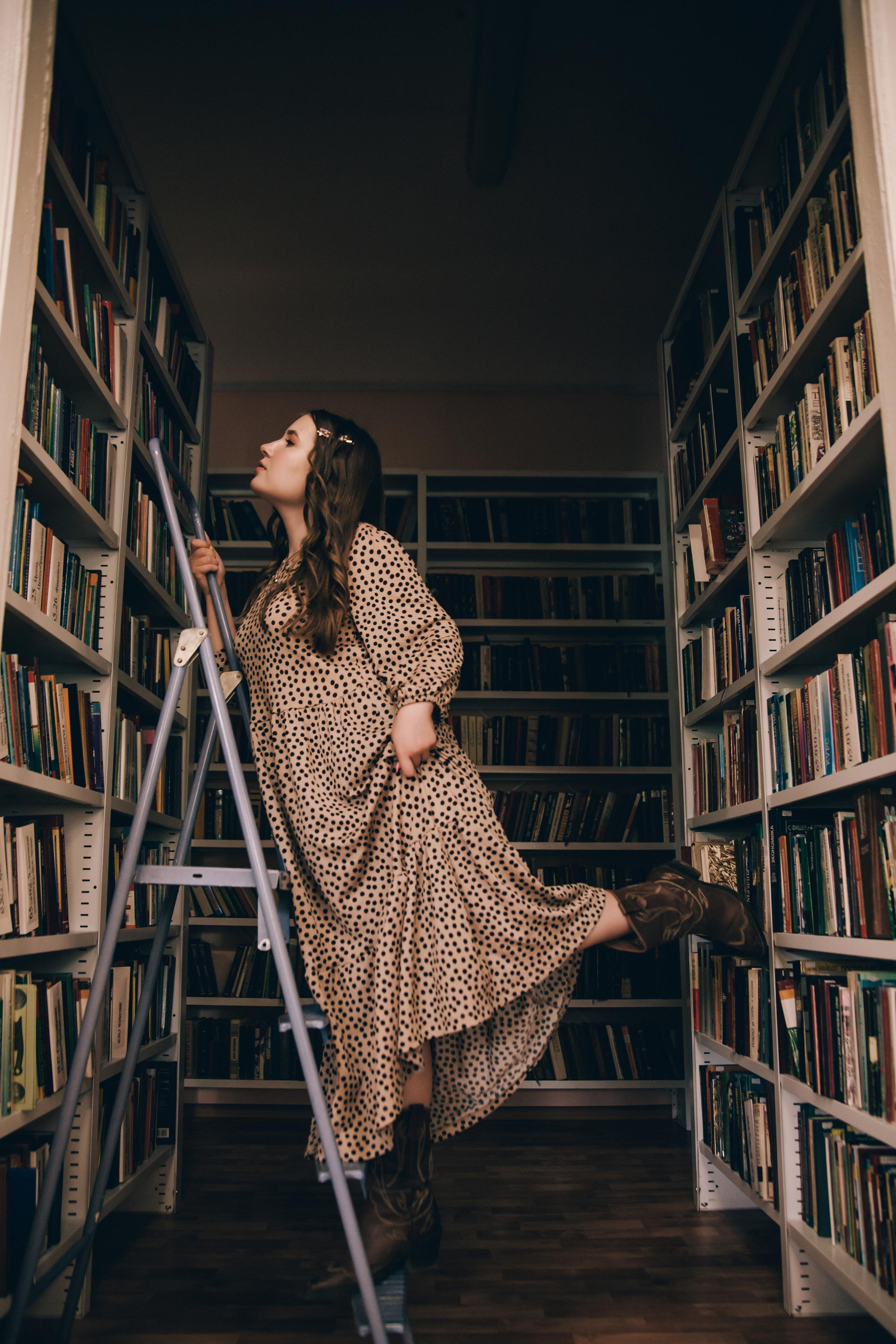 Книжный вор. Фотограф в Екатеринбурге Аня Валенок