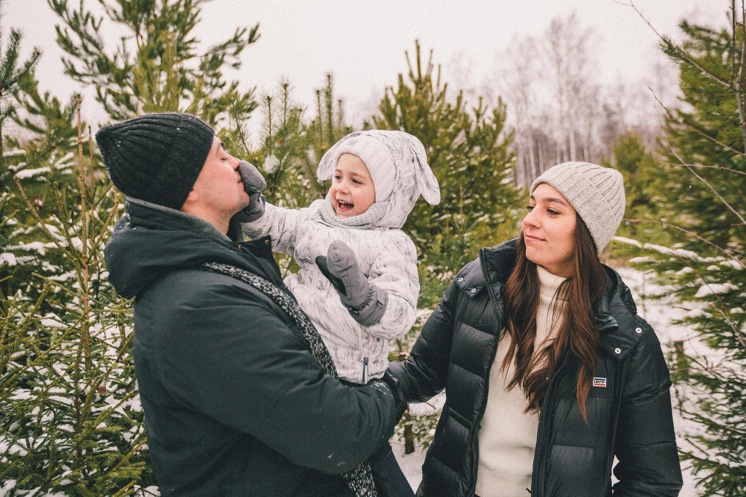 Снег под ногами, снег под снегом. Фотограф в Екатеринбурге Аня Валенок