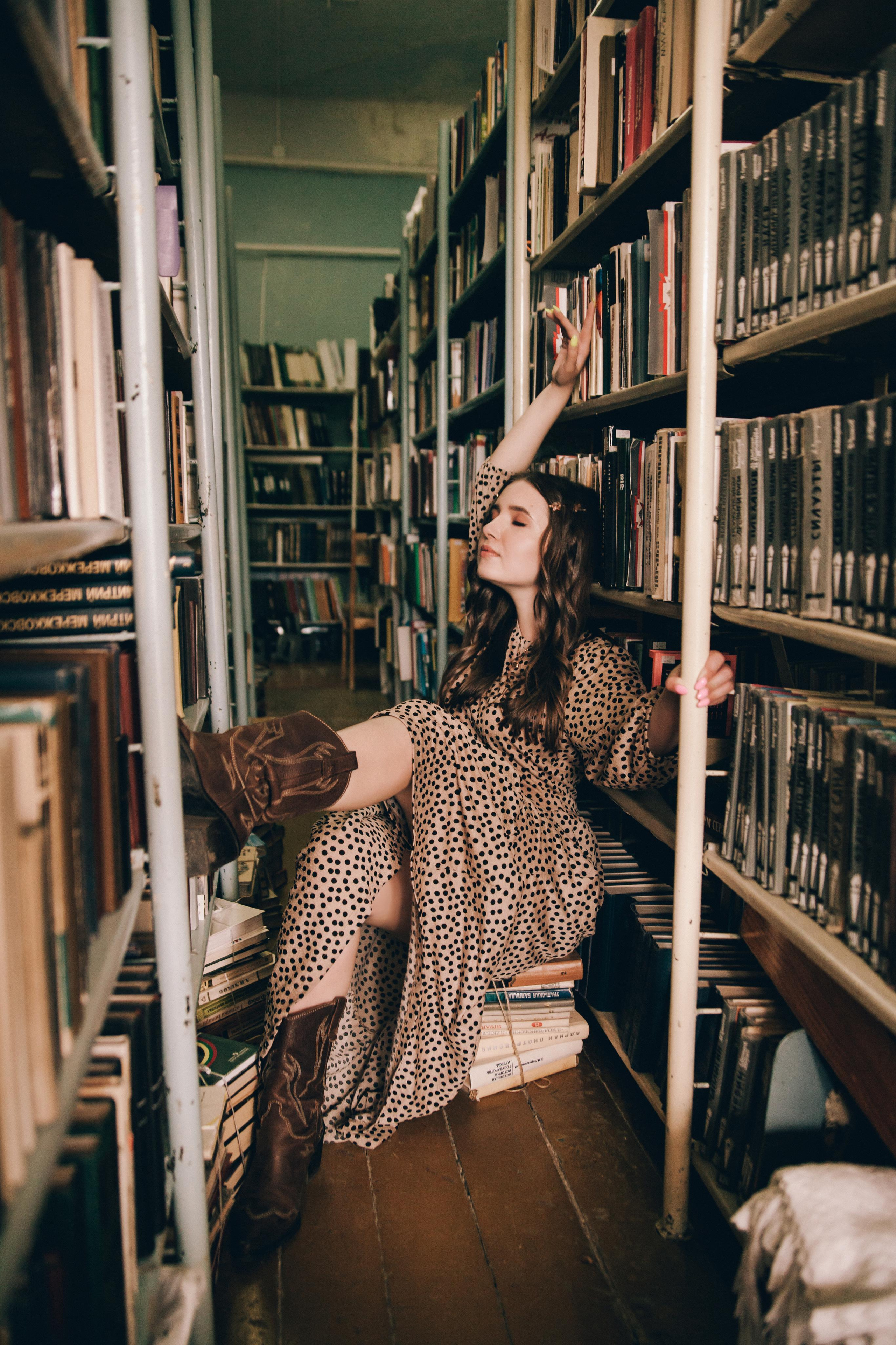 Книжный вор. Фотограф в Екатеринбурге Аня Валенок