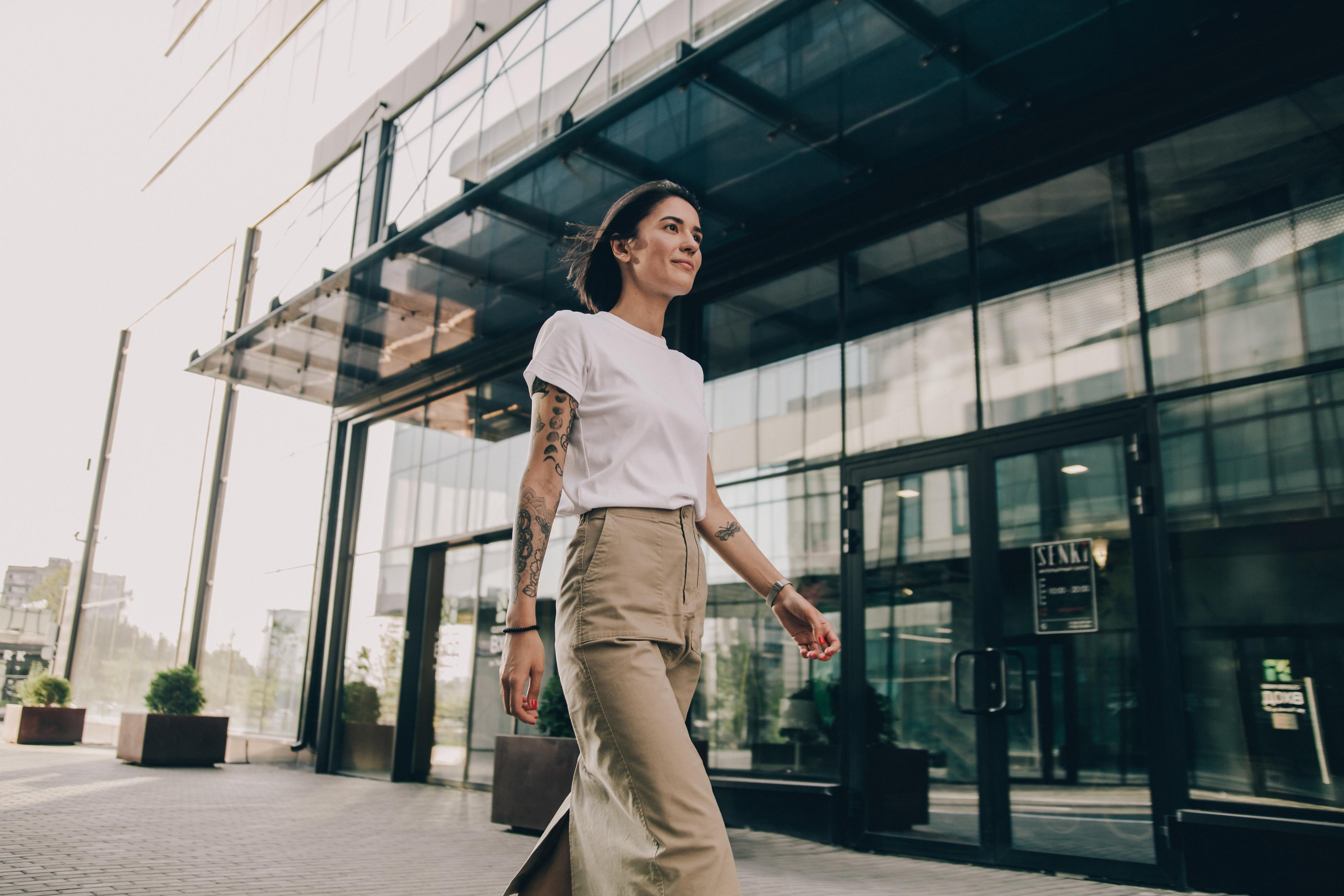 Среди зданий, обнимающих небо. Фотограф в Екатеринбурге Аня Валенок