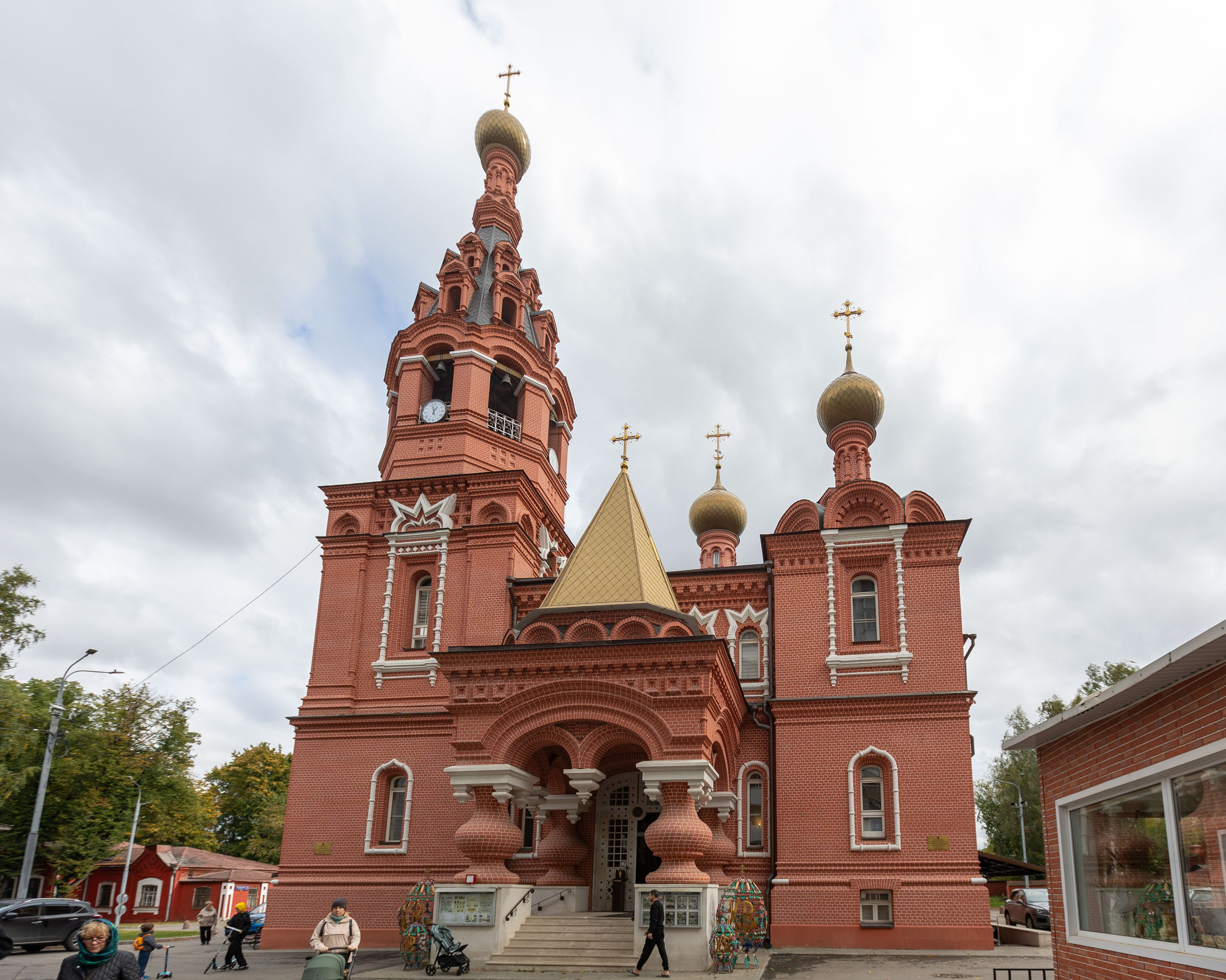 Рисование в Воскресной школе при Храме Живоначальной Троицы. Выпускные альбомы и школьный фотограф в Подольске, Троицке, Щербинке, Москве и Московской области