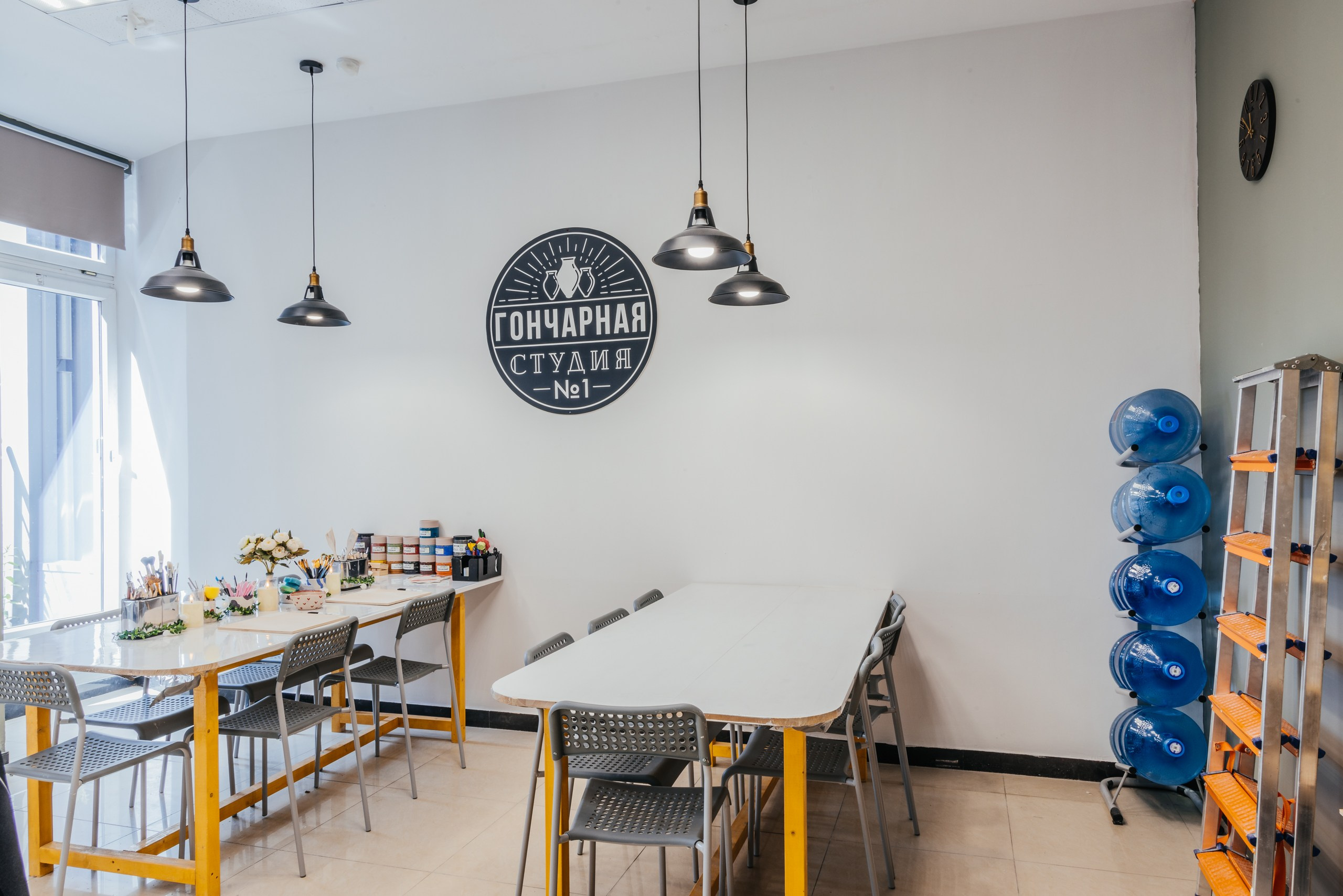 Интерьер Кулинарной, Гончарной, Стрелковой студии. Фотограф Алексей Солопов