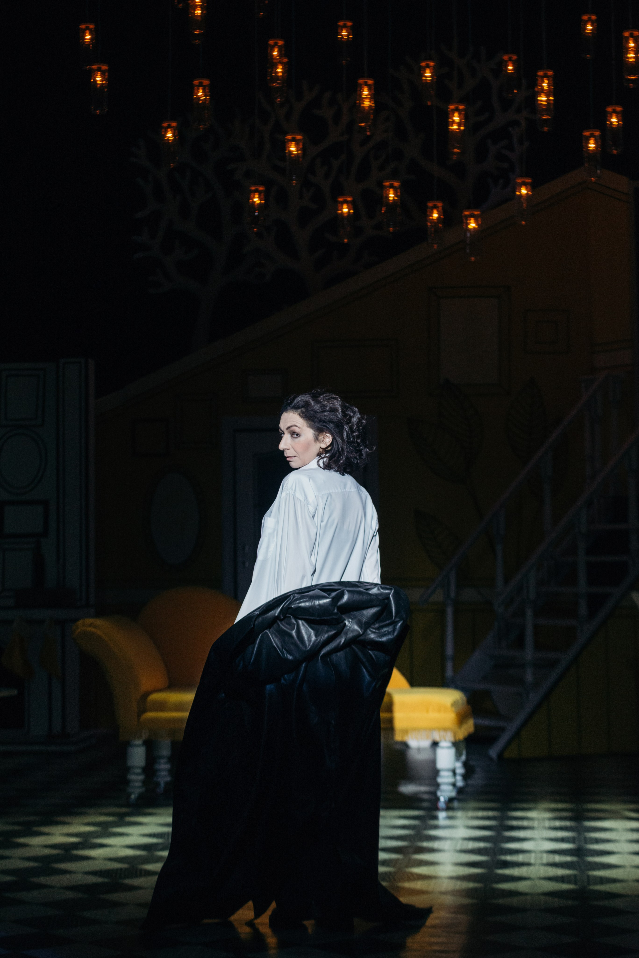 8 любящих женщин. Главная