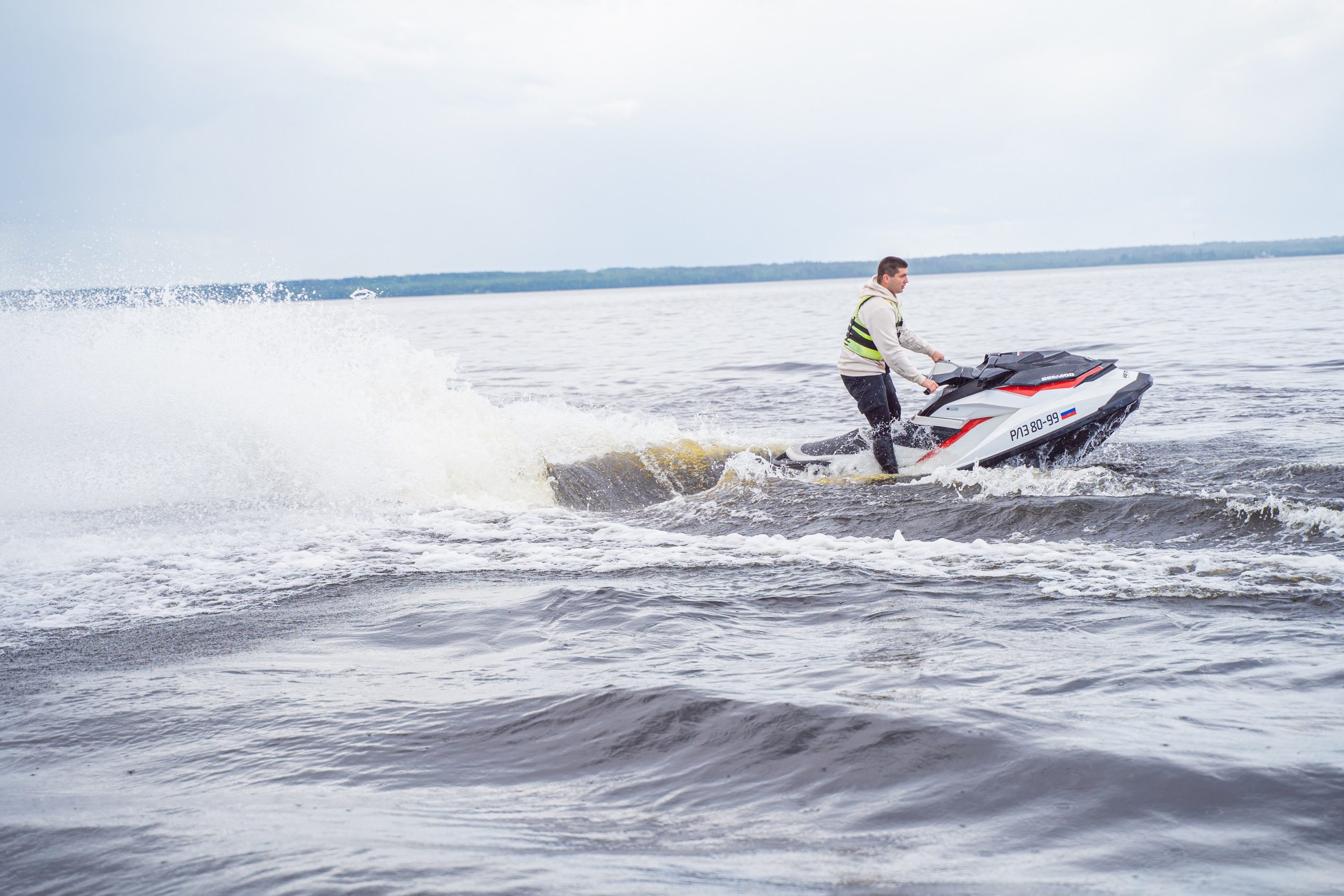 Гидровыезд в Коневский мужской монастырь. Свадебный, семейный, портретный, репортажный фотограф в Санкт-Петербурге