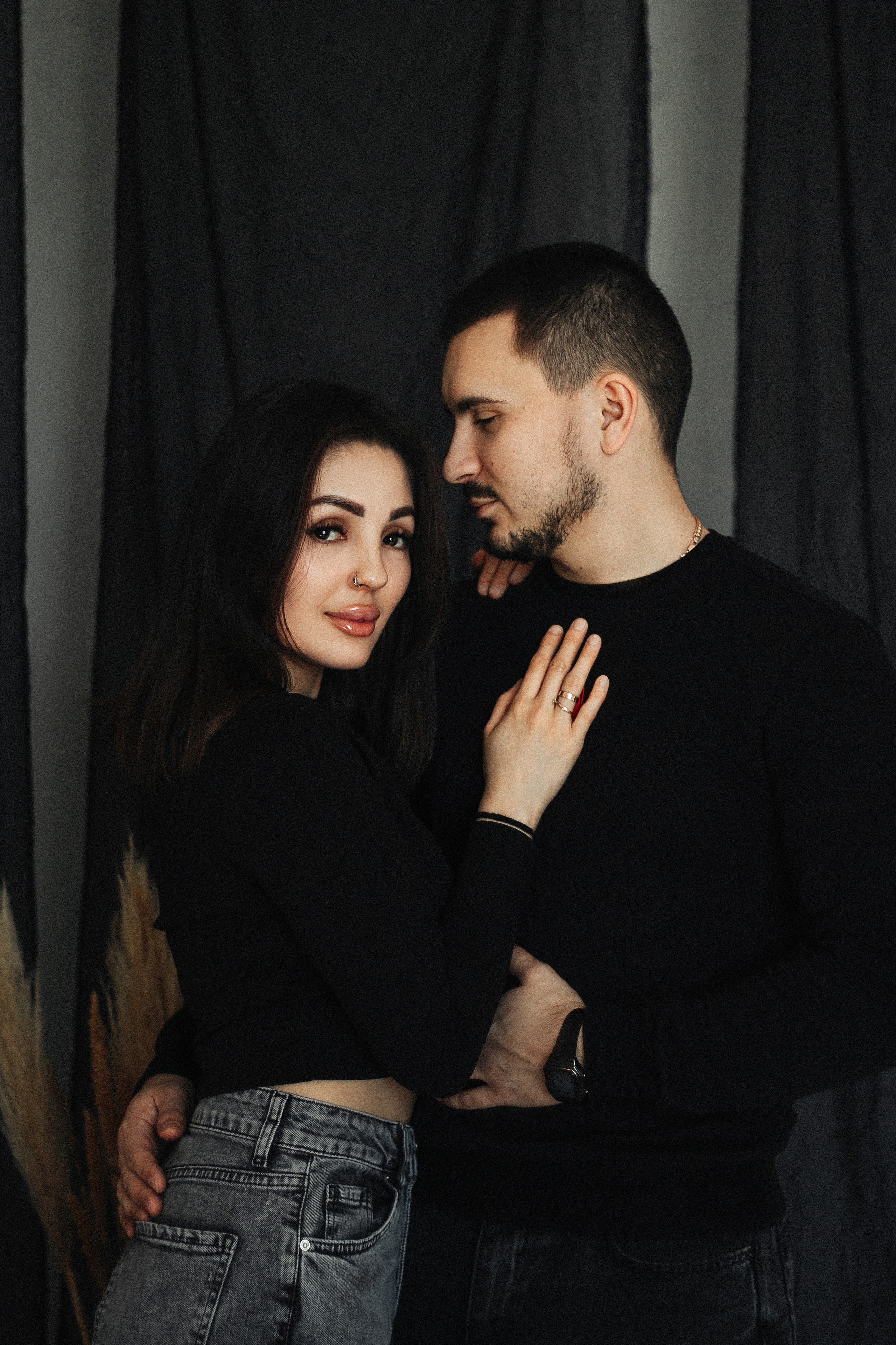 Эльдар и Эмине (студийная съемка). Фотограф в Крыму | Виктория Нотевская