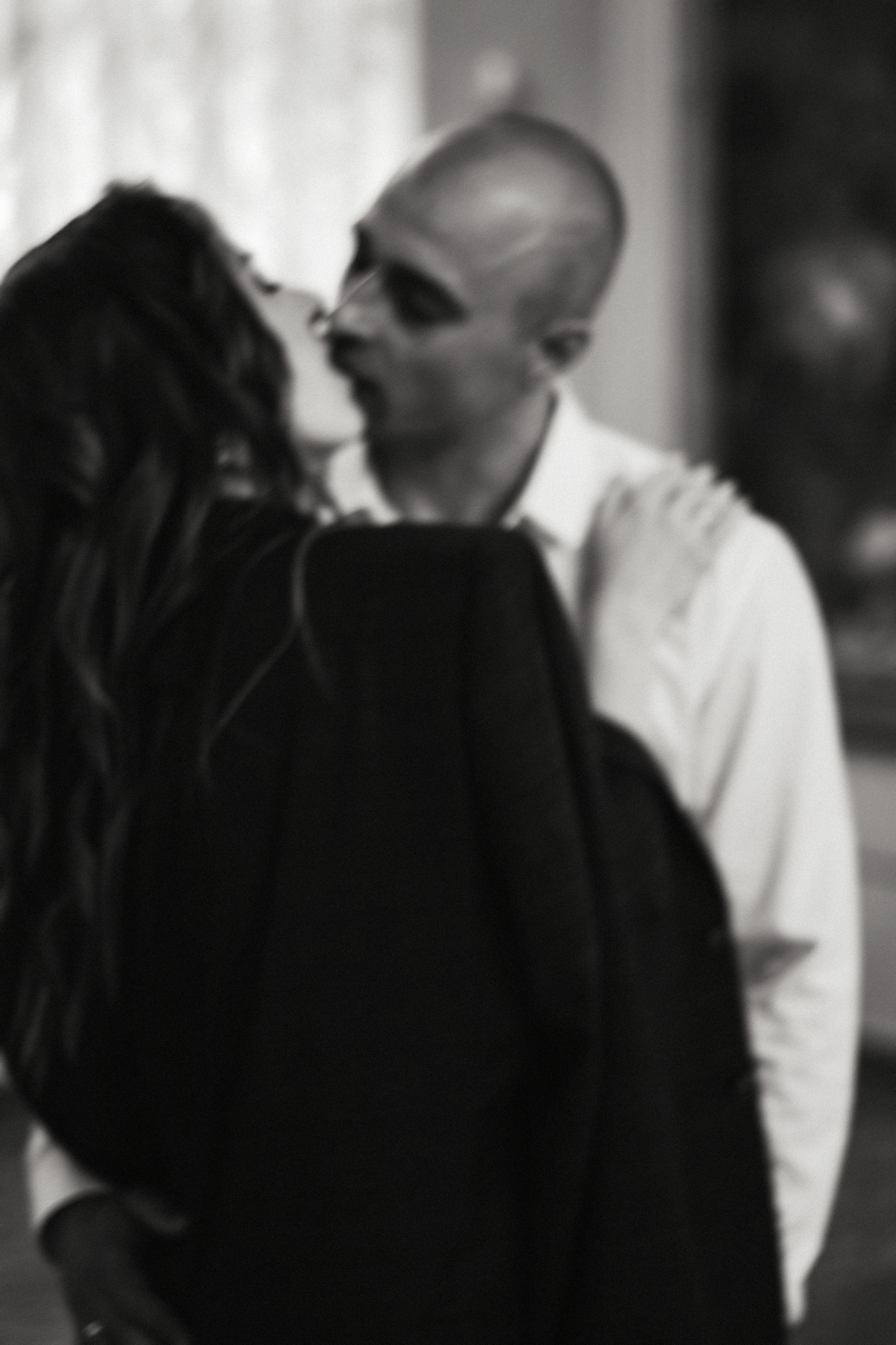 Денис и Евгения (съёмка в Художественной галерее). Фотограф в Крыму | Виктория Нотевская