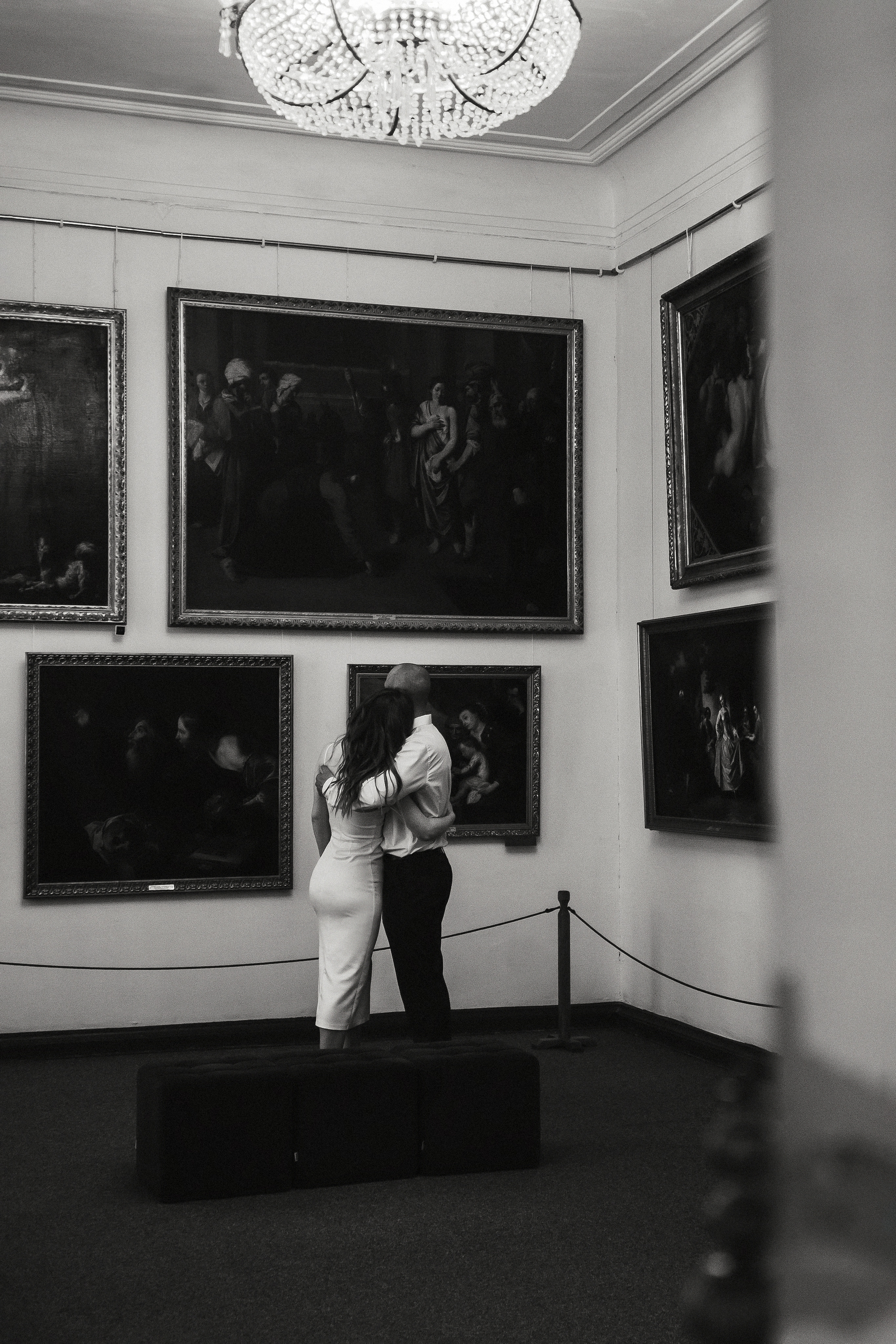 Денис и Евгения (съёмка в Художественной галерее). Фотограф в Крыму | Виктория Нотевская