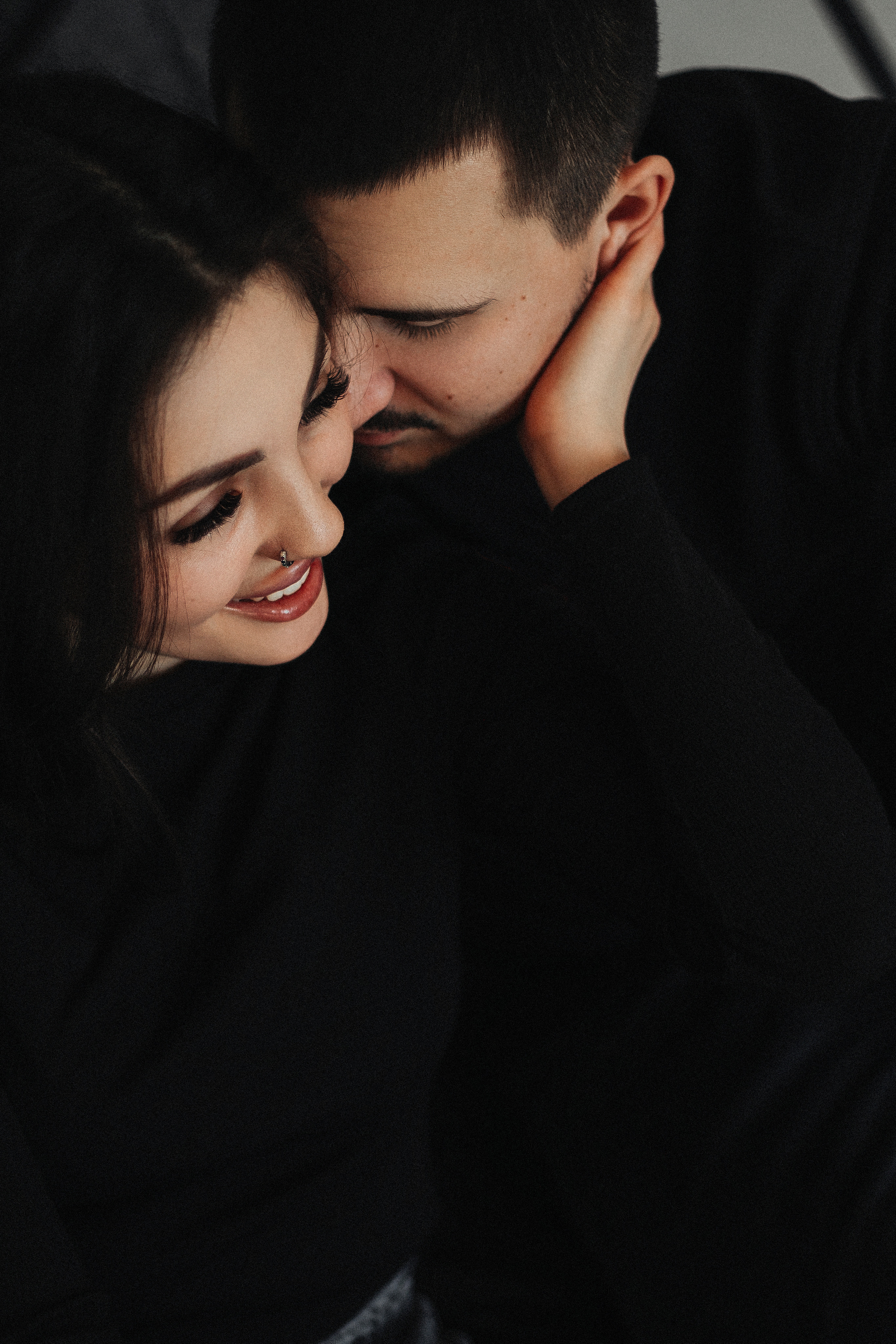 Эльдар и Эмине (студийная съемка). Фотограф в Крыму | Виктория Нотевская