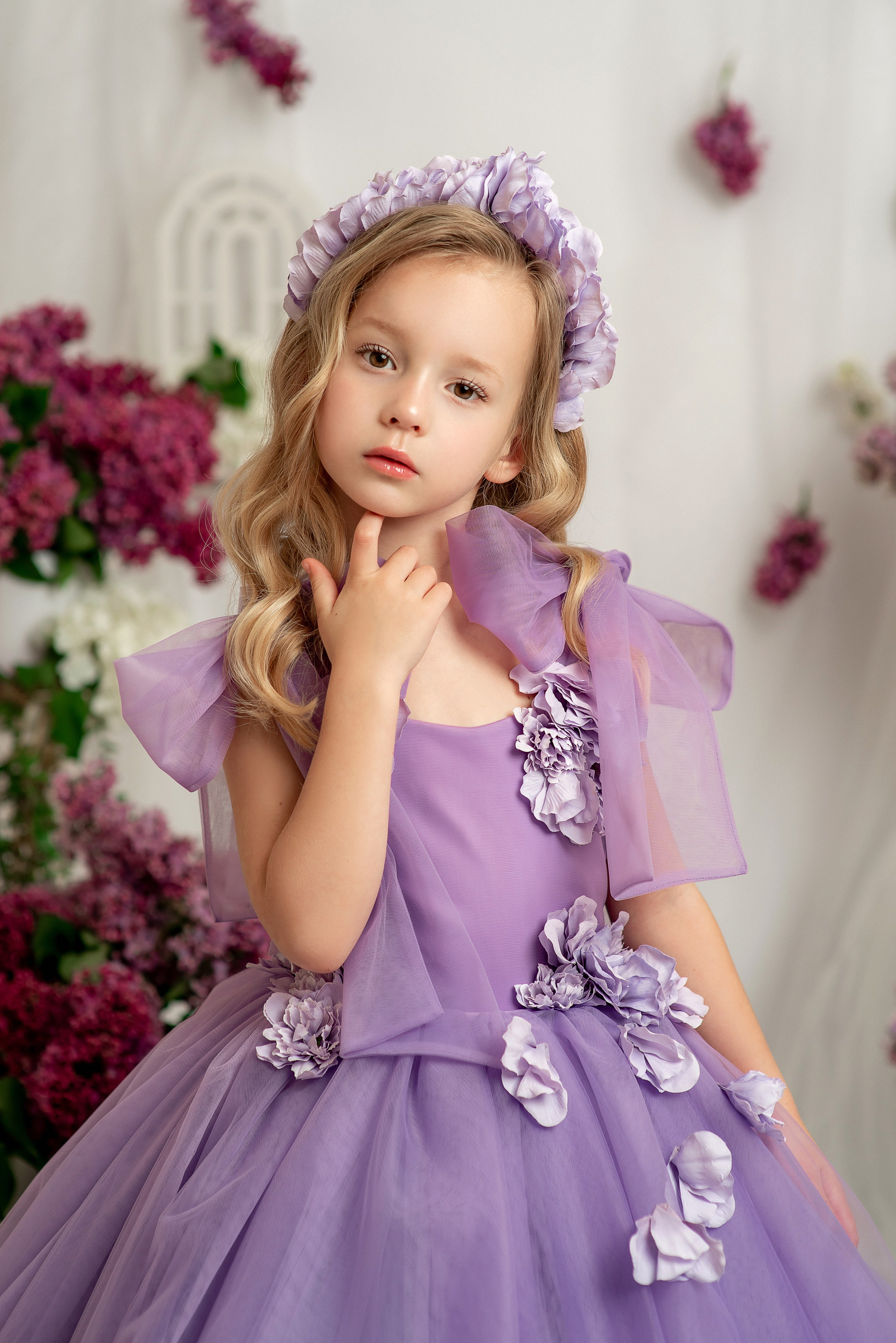 Полиночка в желтом и сиреневом платьях. Семейный и детский фотограф Наталья Горда