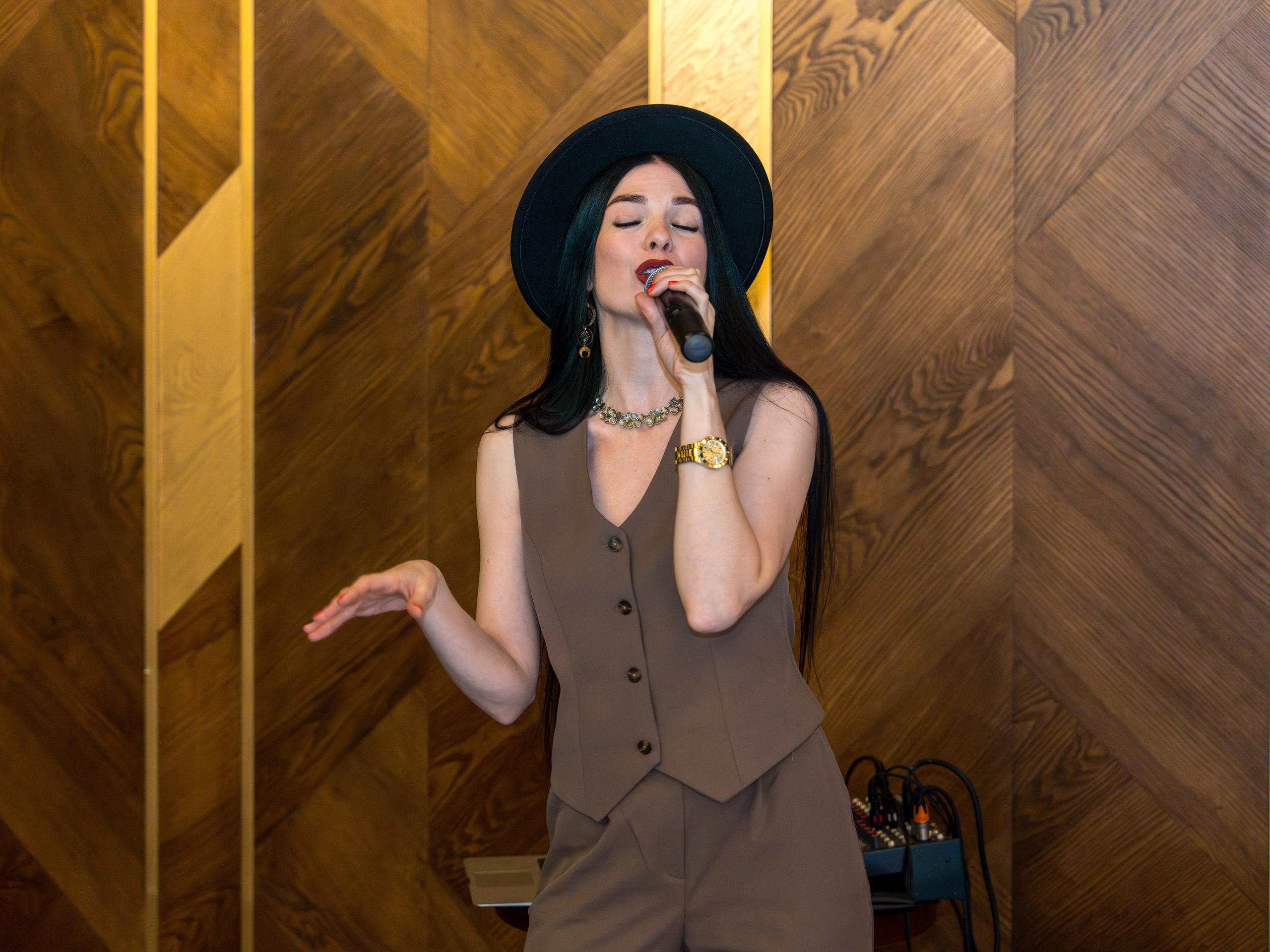 Гастрономический ужин «Лесная Италия» с Мирко Дзаго в ресторане RiverSide. Репортажный фотограф в Красной Поляне и Сочи Павлюченко Екатерина