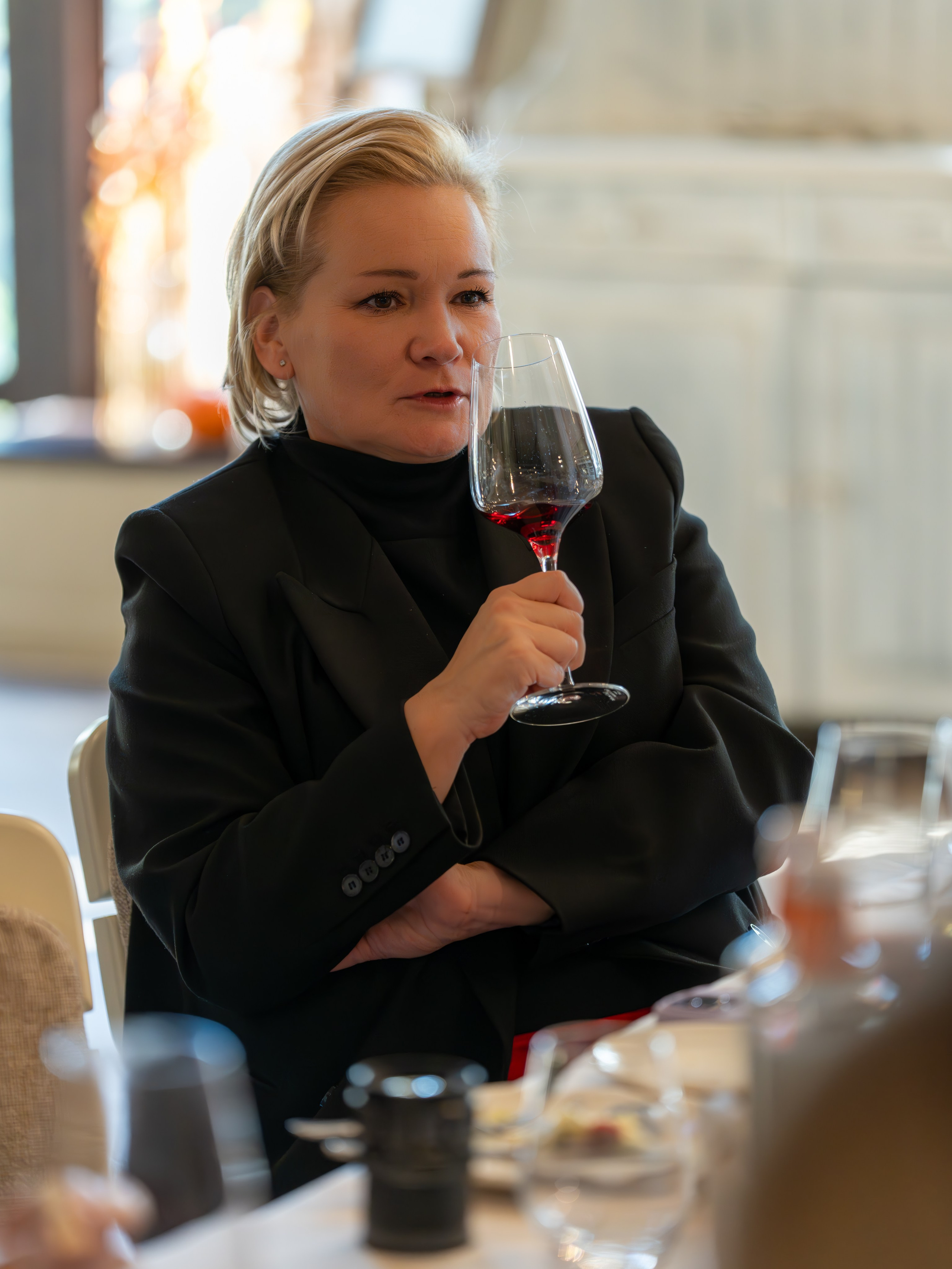 Литературная мастерская с Ольгой Шутовой в «Винотеррии». Репортажный фотограф в Красной Поляне и Сочи Павлюченко Екатерина