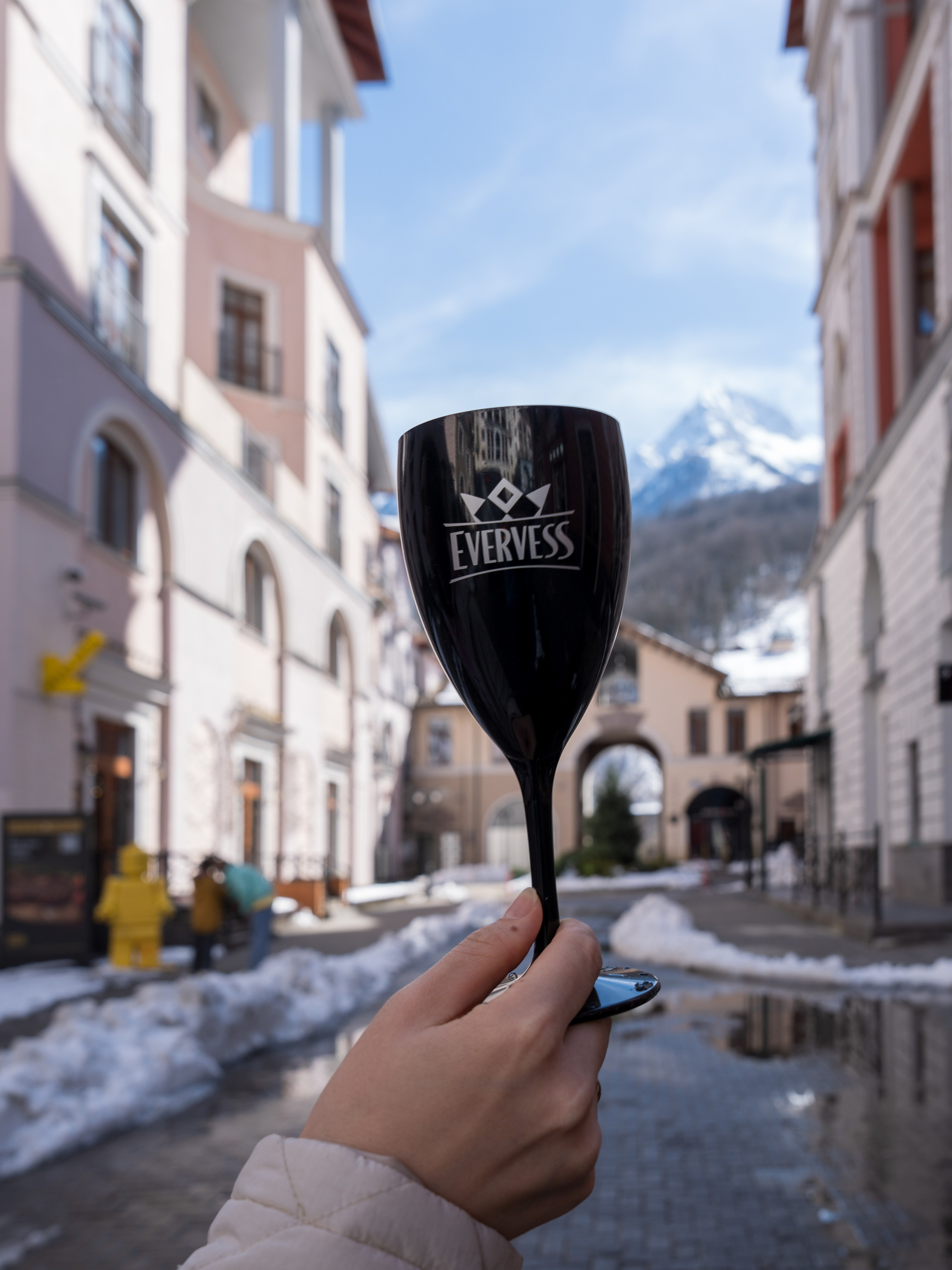 Компания «EVERVESS»: отчет с точек продаж на курортах Красной Поляны. Репортажный фотограф в Красной Поляне и Сочи Павлюченко Екатерина