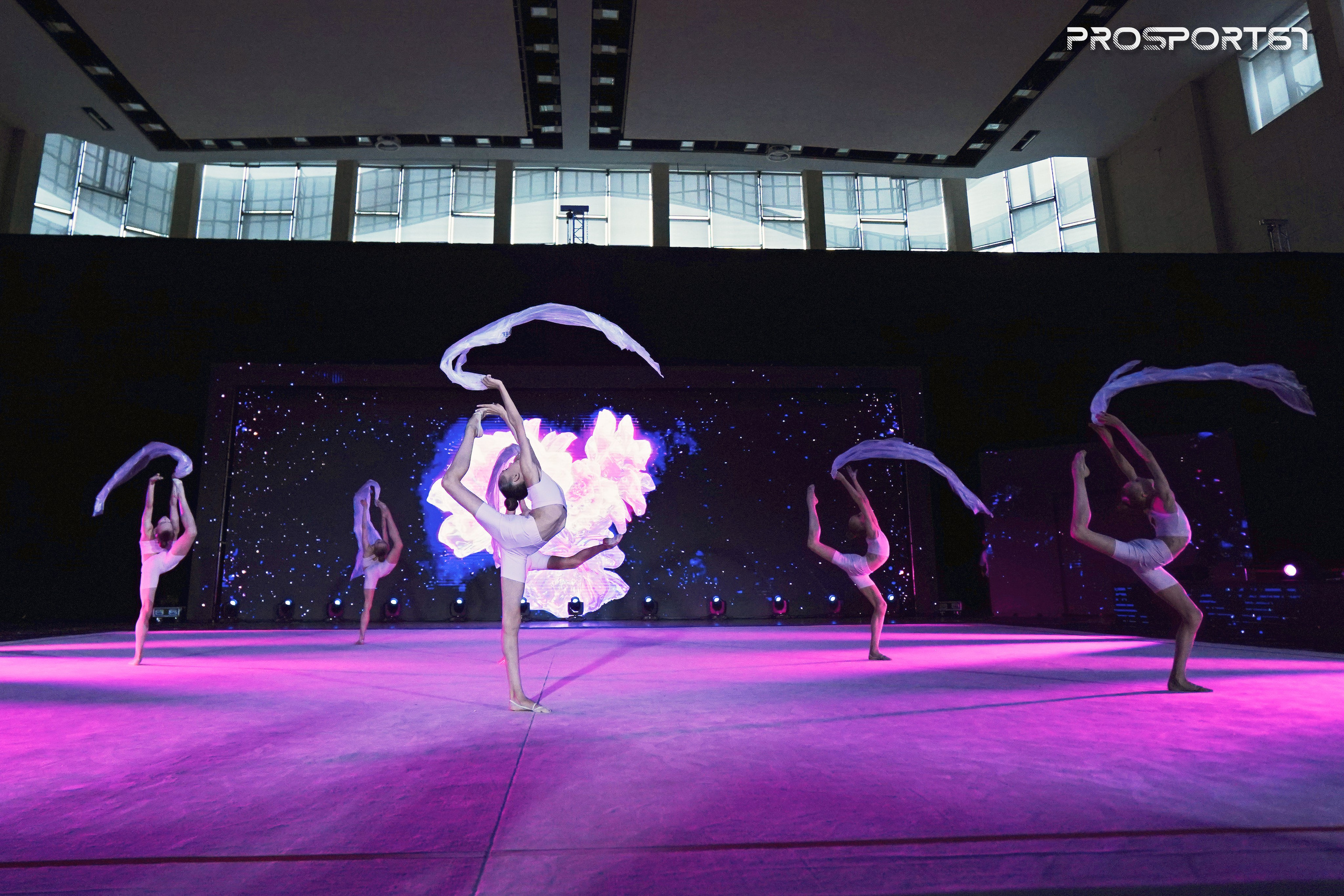 Закрытие. Хрустальная роза 2025 г.Минск. Спортивный фотограф Олег Медведев | prosport67 | Смоленск