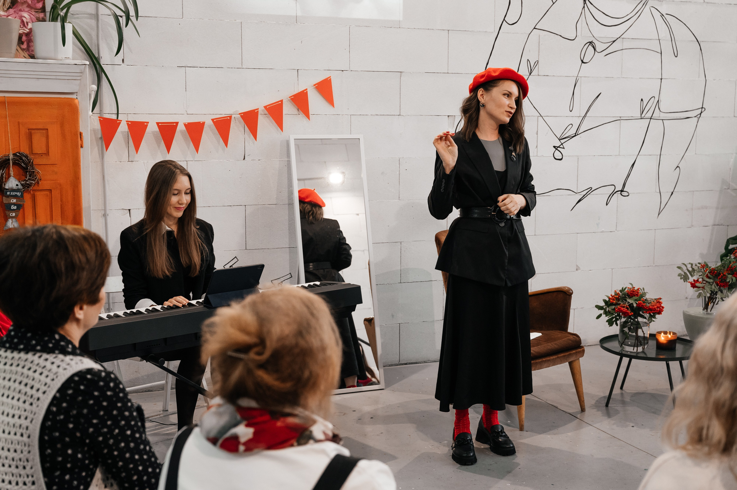 Вечер поэзии Цветаевой, клуб Читалка. Wedding and family photographer USA