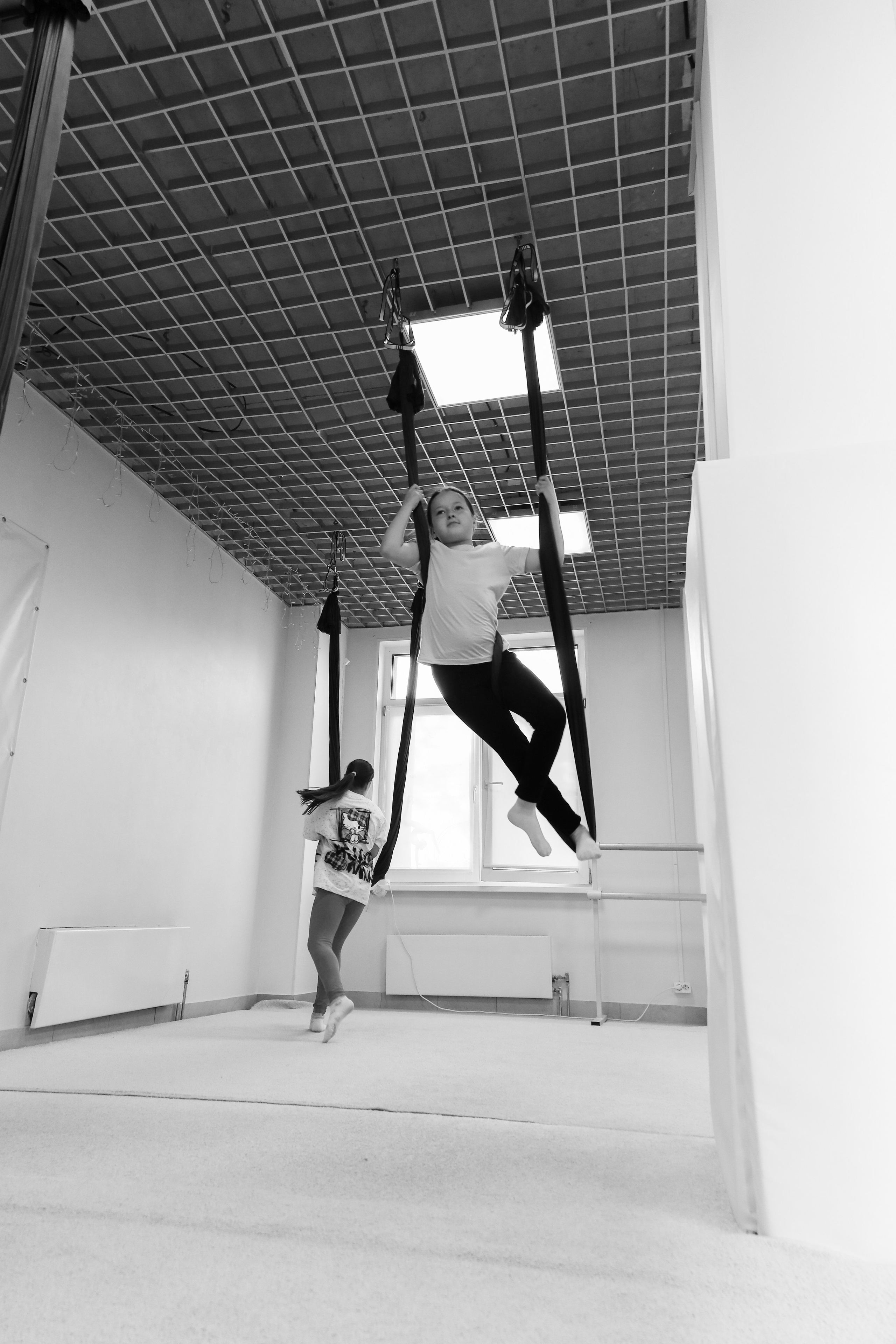 Детская аэройога. Фотограф Надршина Лилия