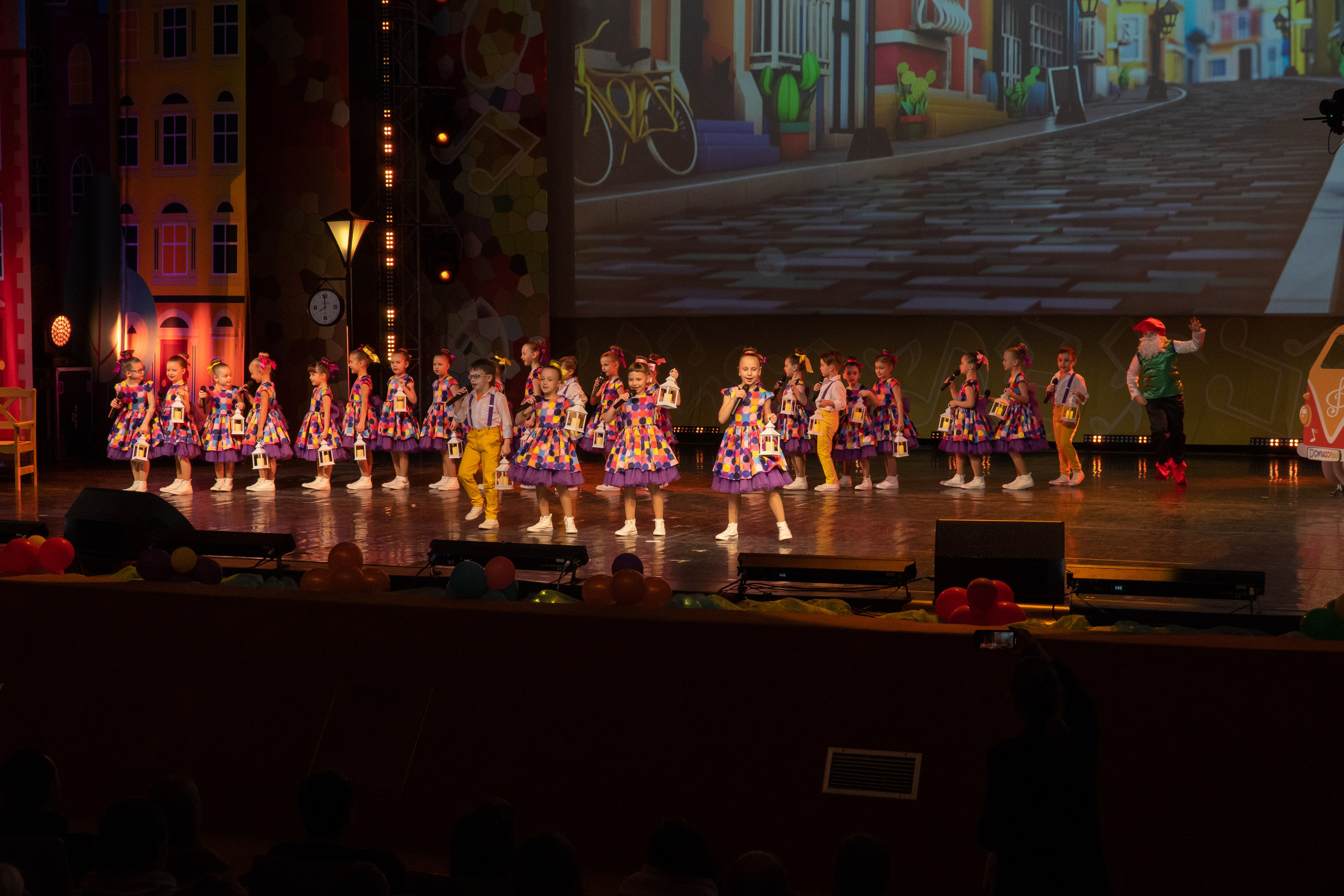 Съёмка концерта для Домисольки, большой концертный зал Космос. «Студия DRONAVT`s» — видеосъёмка и фотография г. Москва