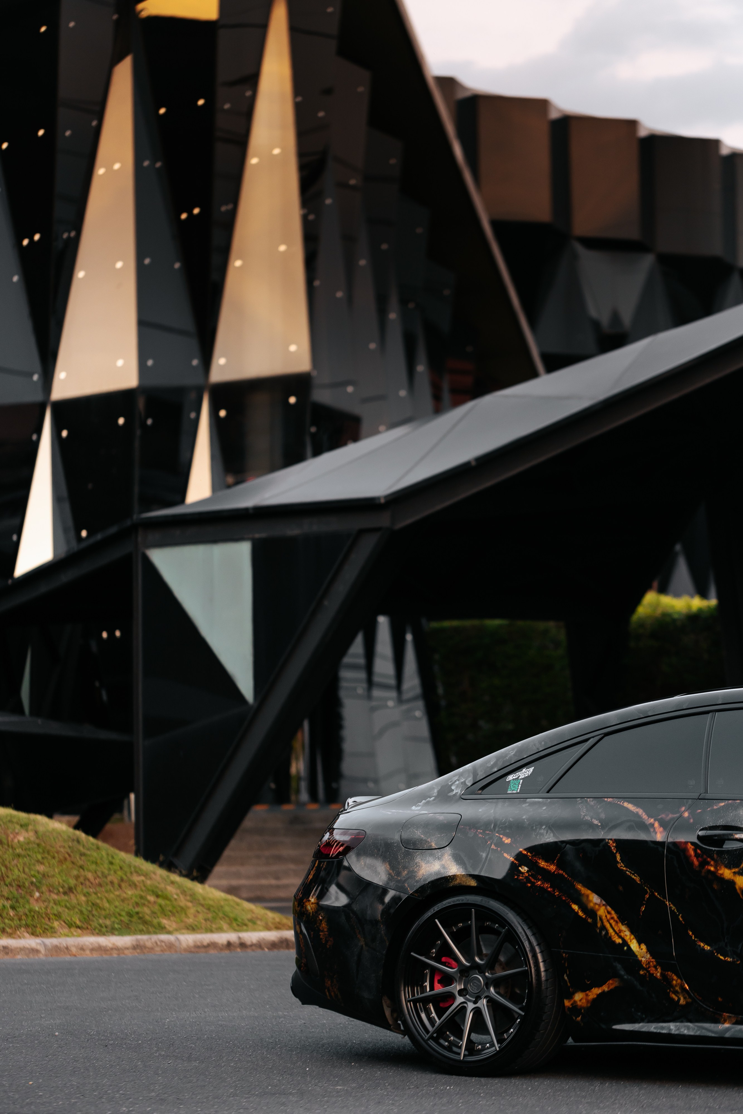 Mercedes Benz E 53. Фотограф в на Пхукете Сергей Войлоков