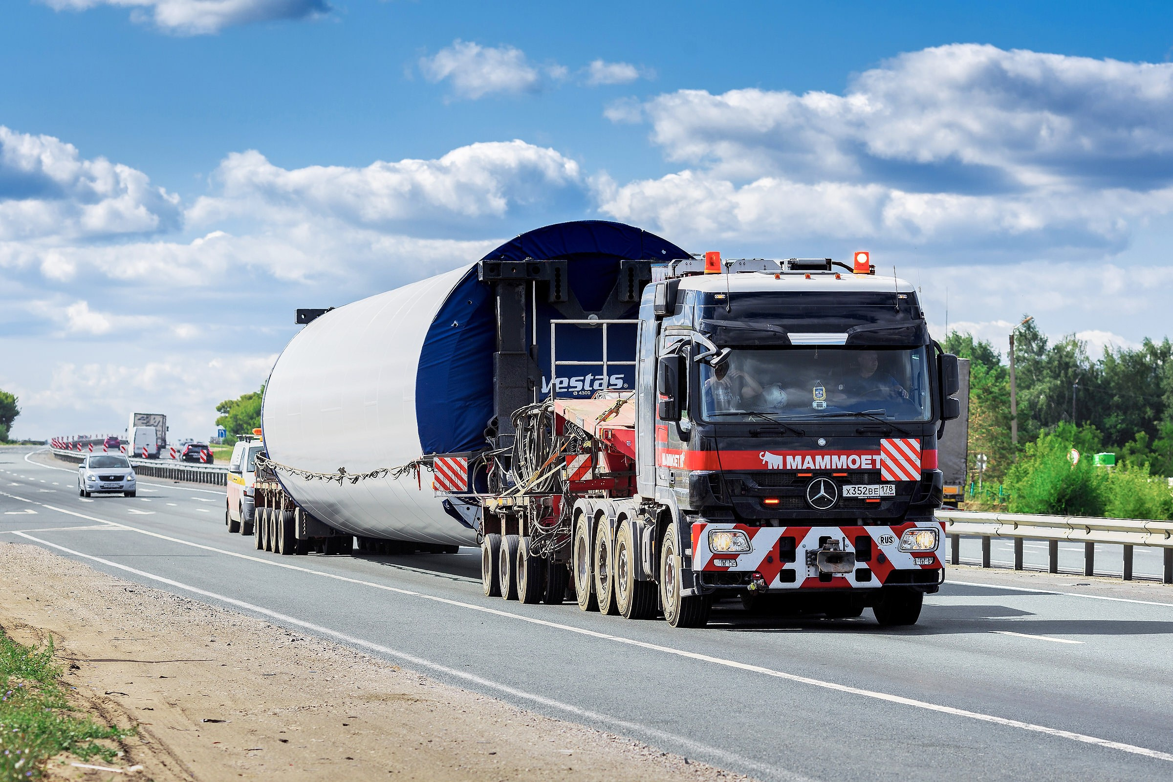 MAMMOET транспортировка ветрогенераторов VESTAS в Казахстан. Фотограф на мероприятие, свадьбу в Тольятти, Самара | Демотченко Андрей