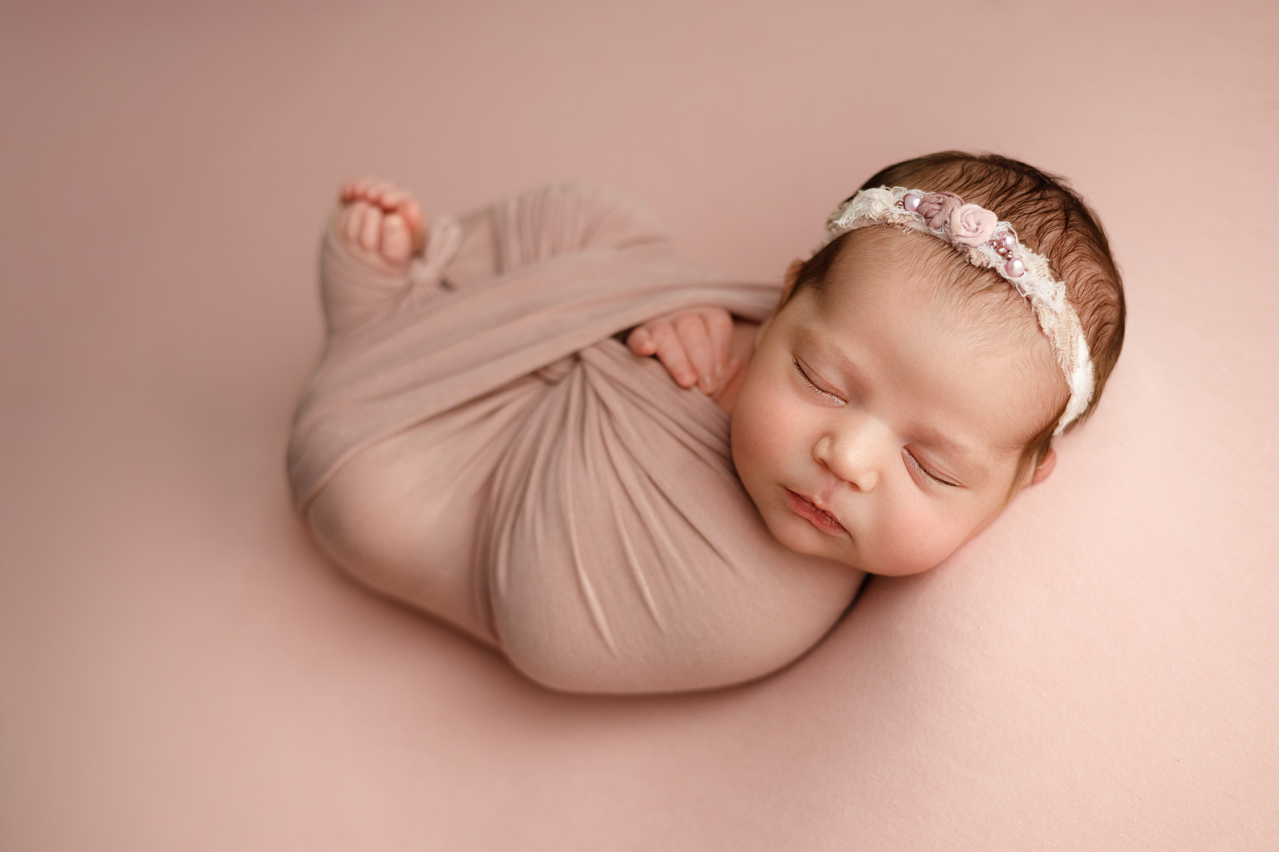 Новорожденные. Алена. Профессиональная детская и семейная фотостудия в Краснодаре