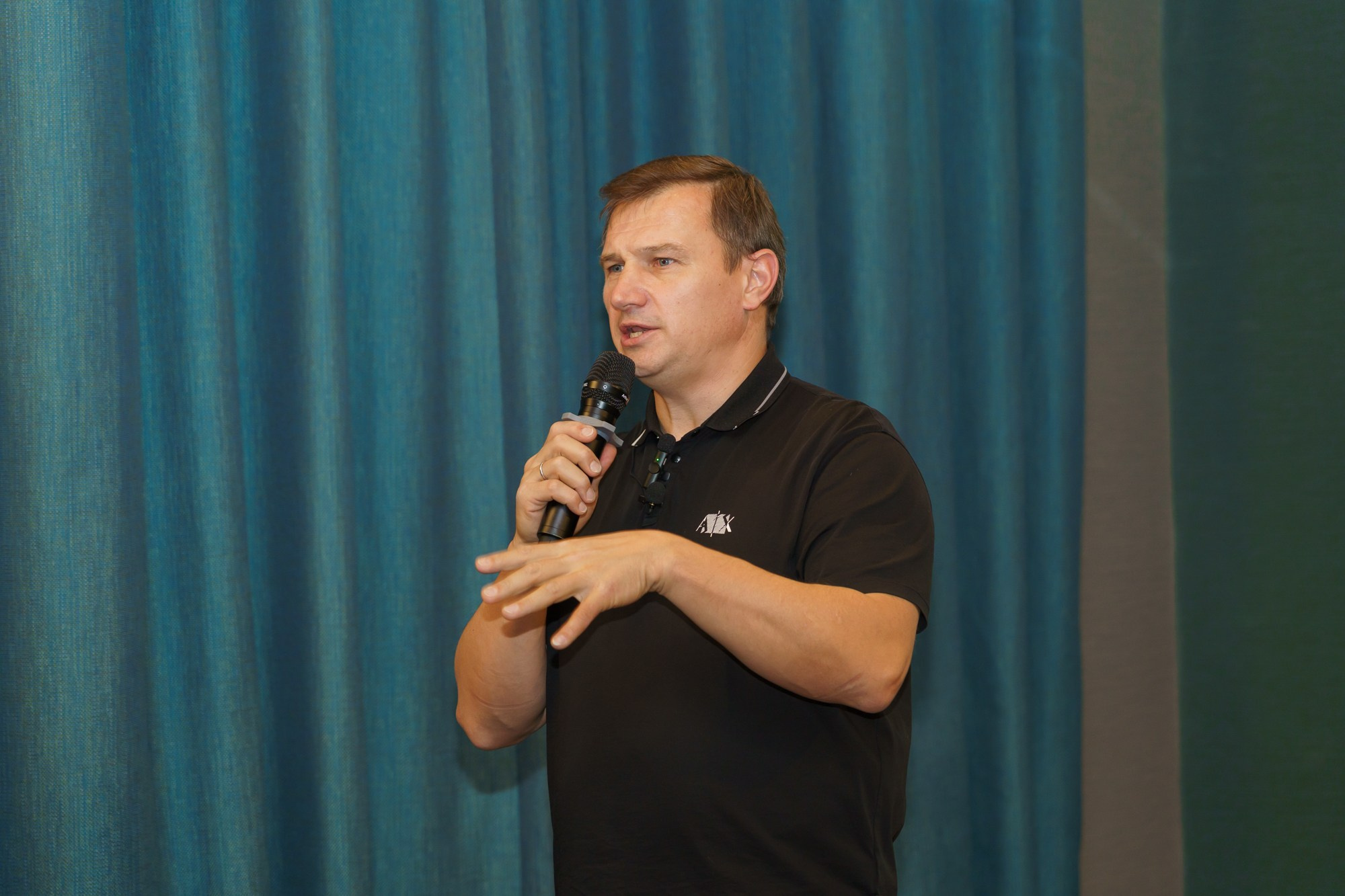 Выступление спикера. Photomantis