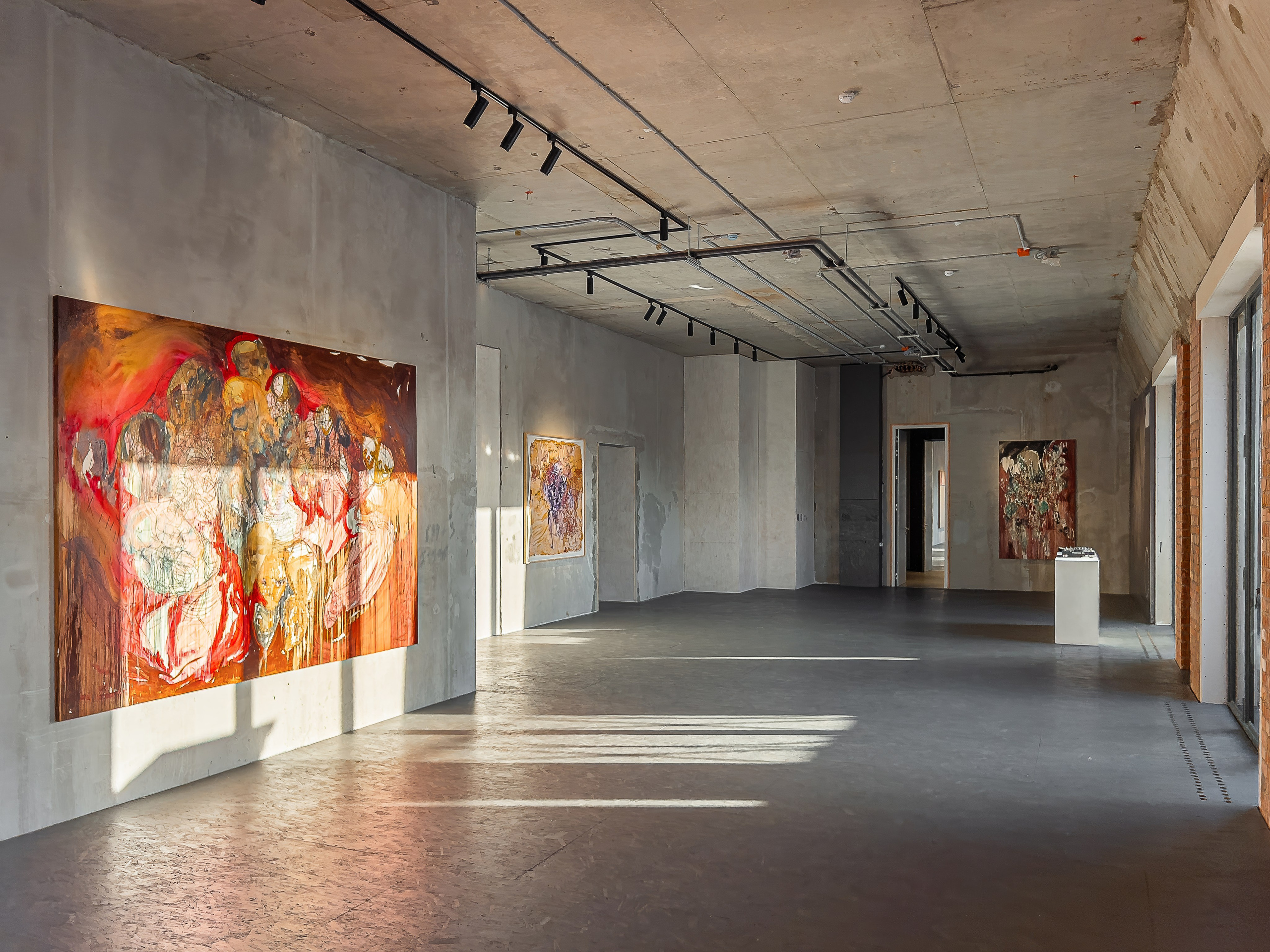 Галерея Vladey, дом с Атлантами. Иван Благушин. Интерьерный и архитектурный фотограф в Москве и Санкт-Петербурге