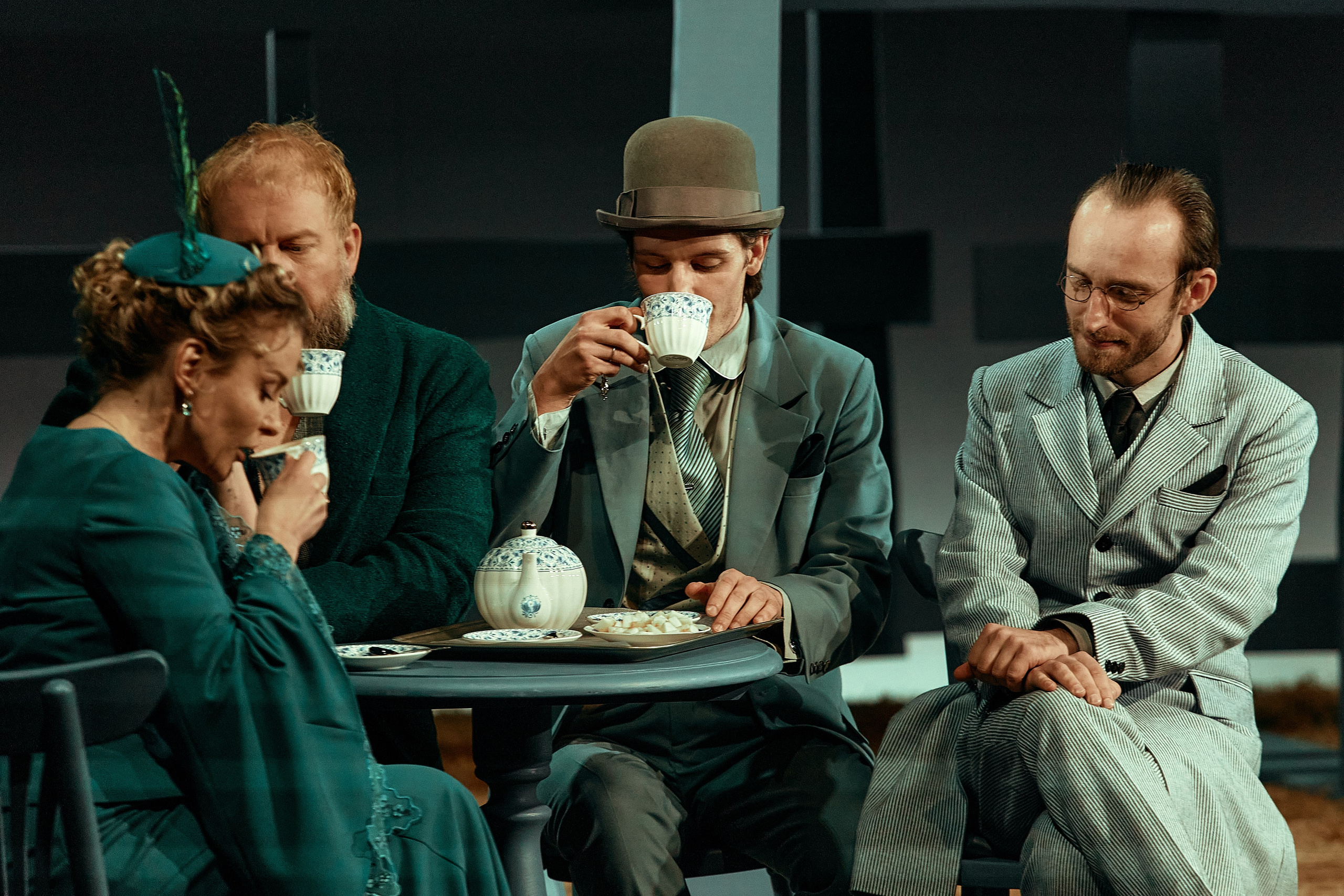 Бесприданница. Приют комедианта. Фотограф Нина Антонова