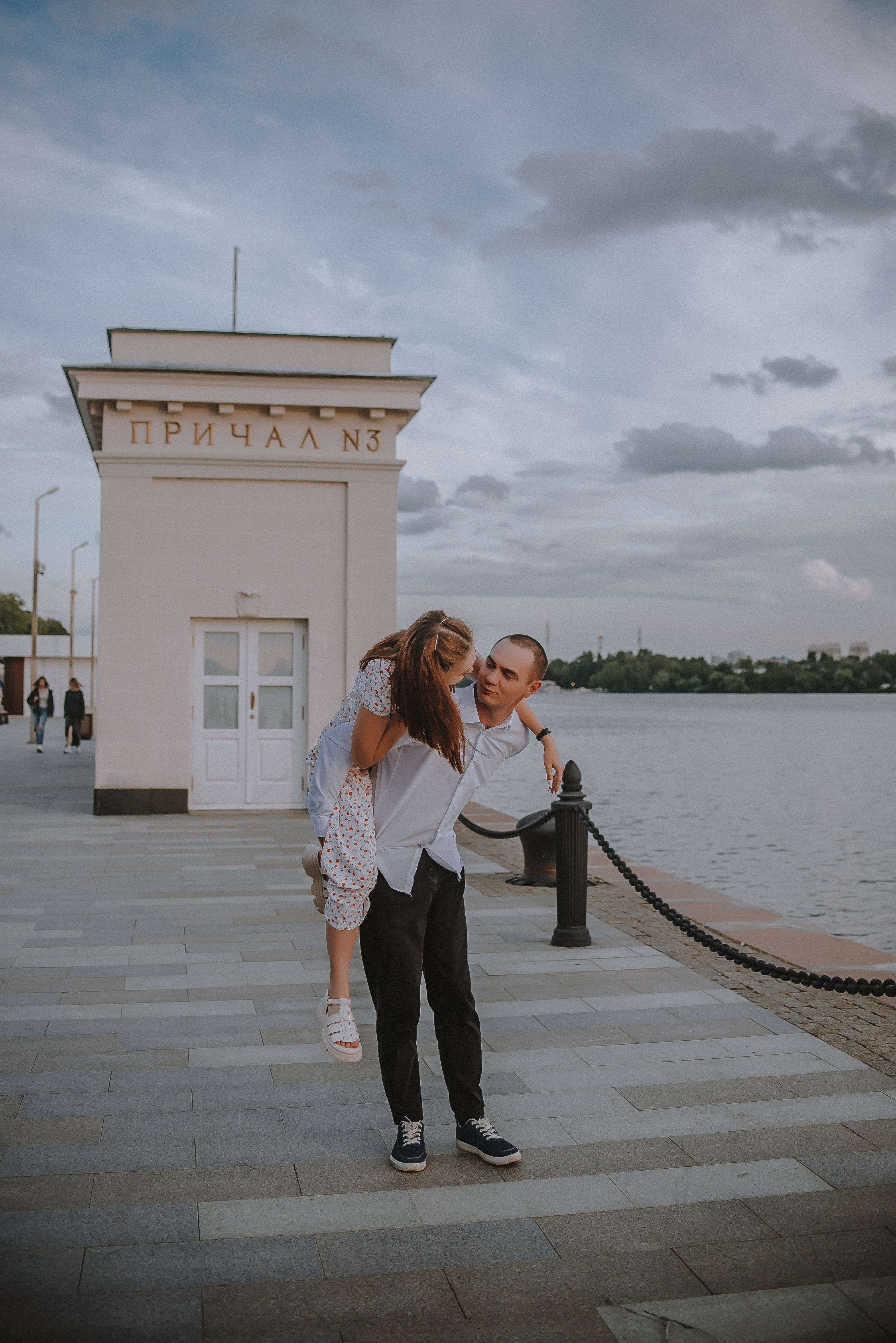 Северный речной вокзал. Свадебный и семейный фотограф в Москве Сажина Кристина КиМ. Свадебный оператор в Москве Сажин Максим