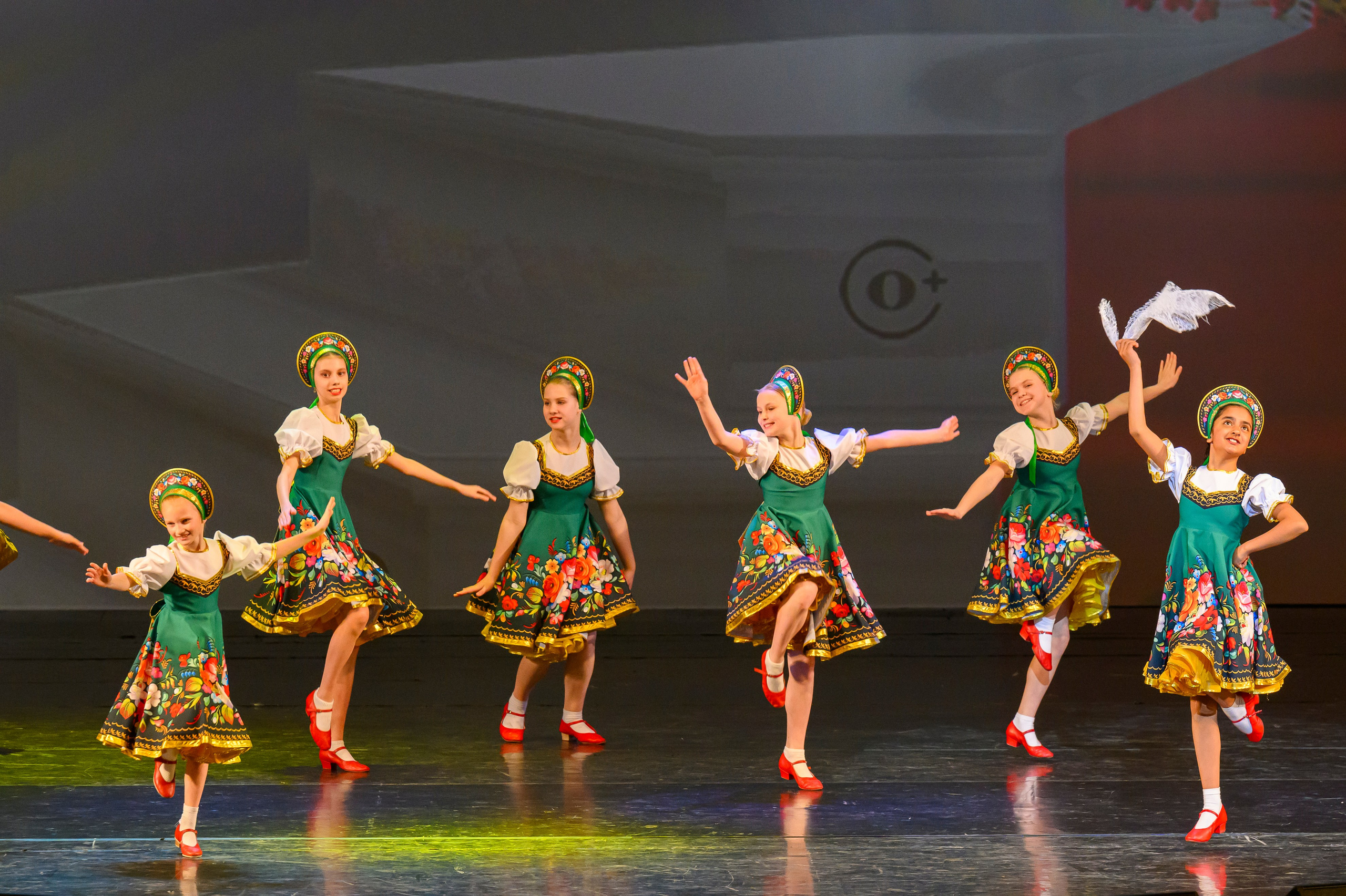 23 апреля, часть 1, БКЗ Октябрьский, г. Санкт-Петербург. Золотое яблочко