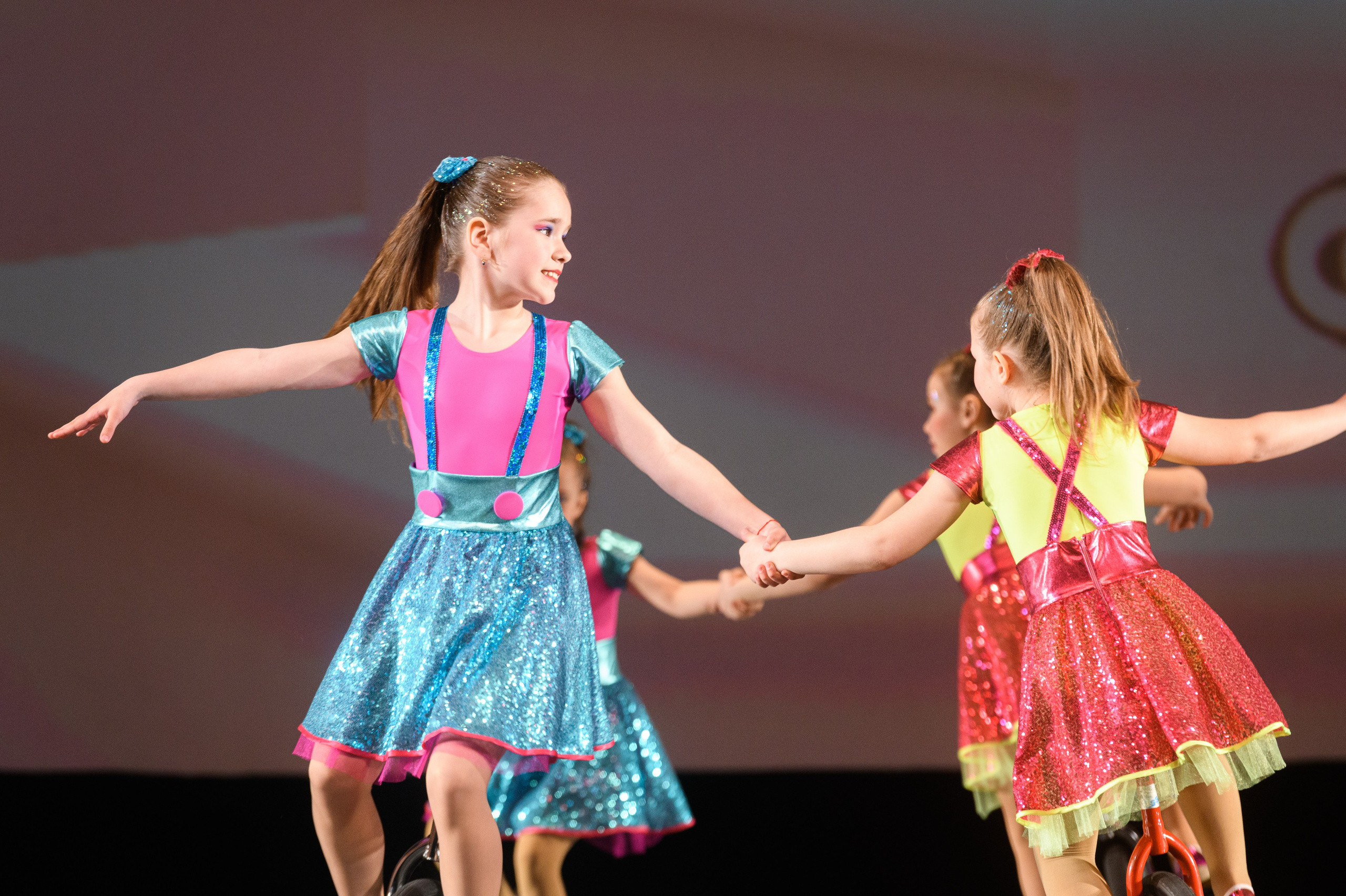 23 апреля, часть 1, БКЗ Октябрьский, г. Санкт-Петербург. Золотое яблочко