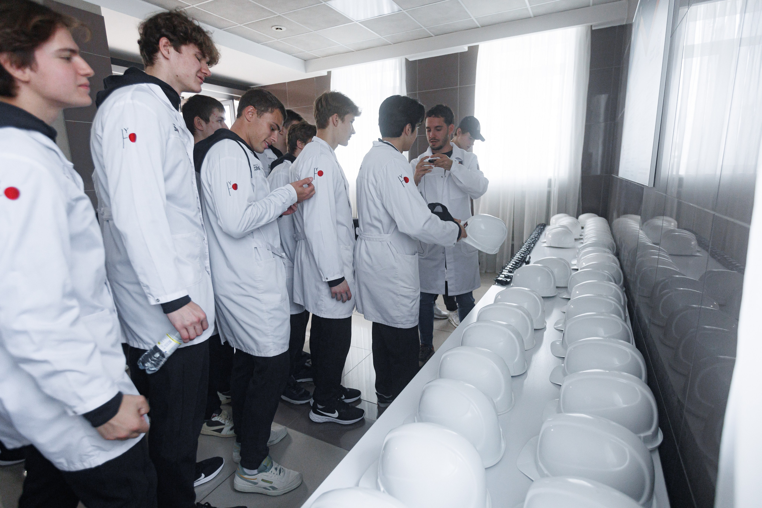 ХК Трактор. Экскурсия на Высоту 239