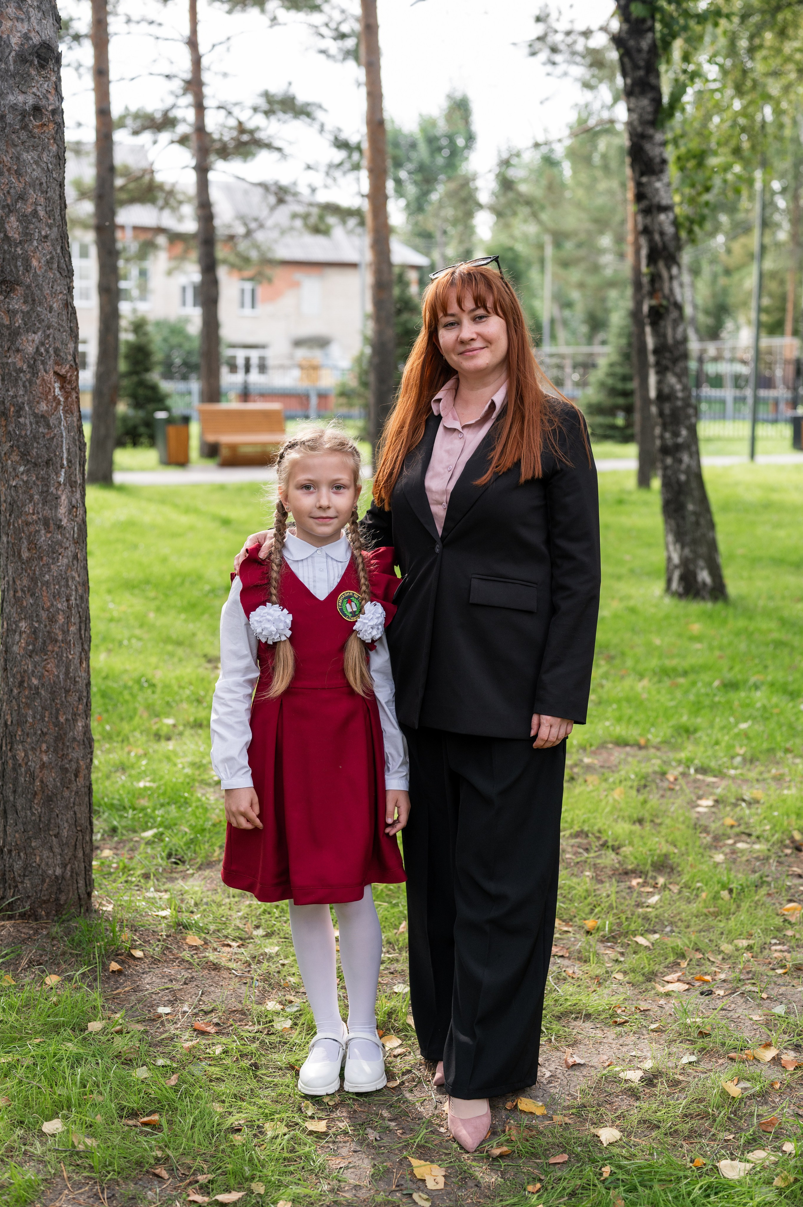 1 сентября 16 гимназия 2 класс (линейка + в классе+ на улице). Фотограф новорожденных, семейный детский в Тюмени Татьяна Морозова