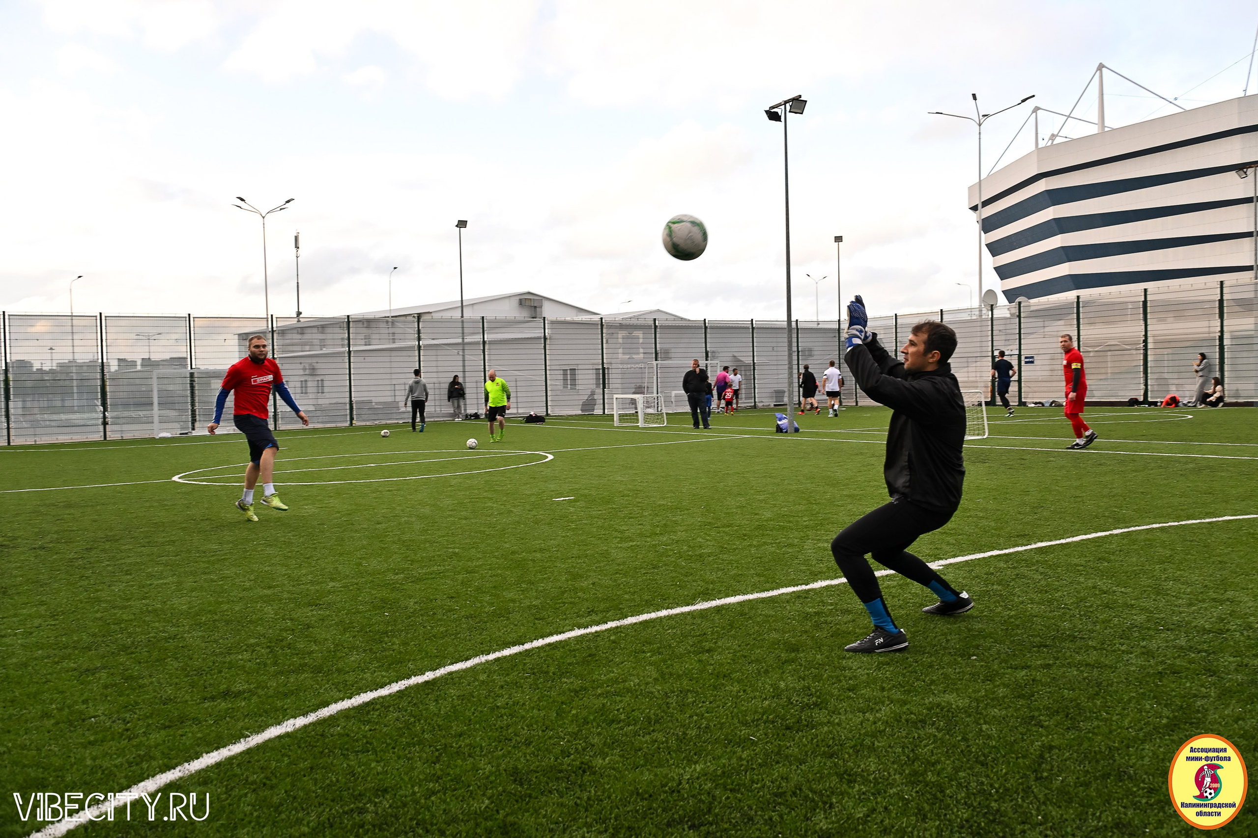 ИГРЫ МИНИ-ФУТБОЛЬНОЙ ЛИГИ. VIBECITY.RU Вайб Сити Ру Фоторепортажи Фотоотчеты Калининград