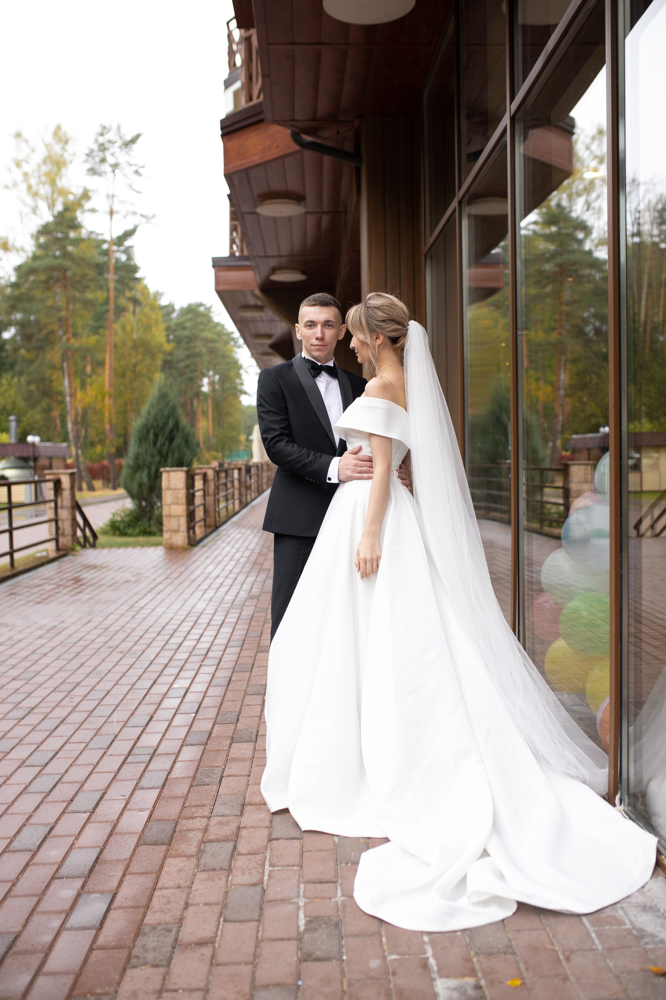 Свадебная фотосессия в отеле Ареал. Фотограф в Железнодорожном и Балашихе