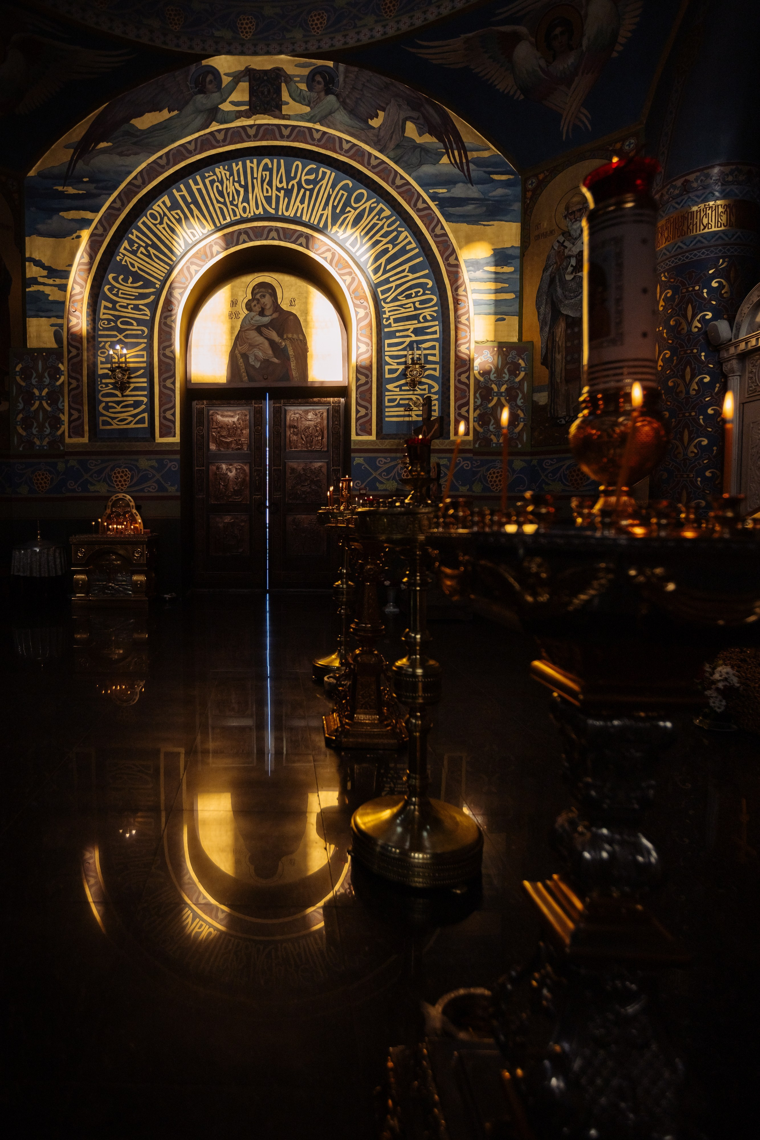 Храм Христа спасителя в Сочи. Семейный фотограф на крещение и венчание