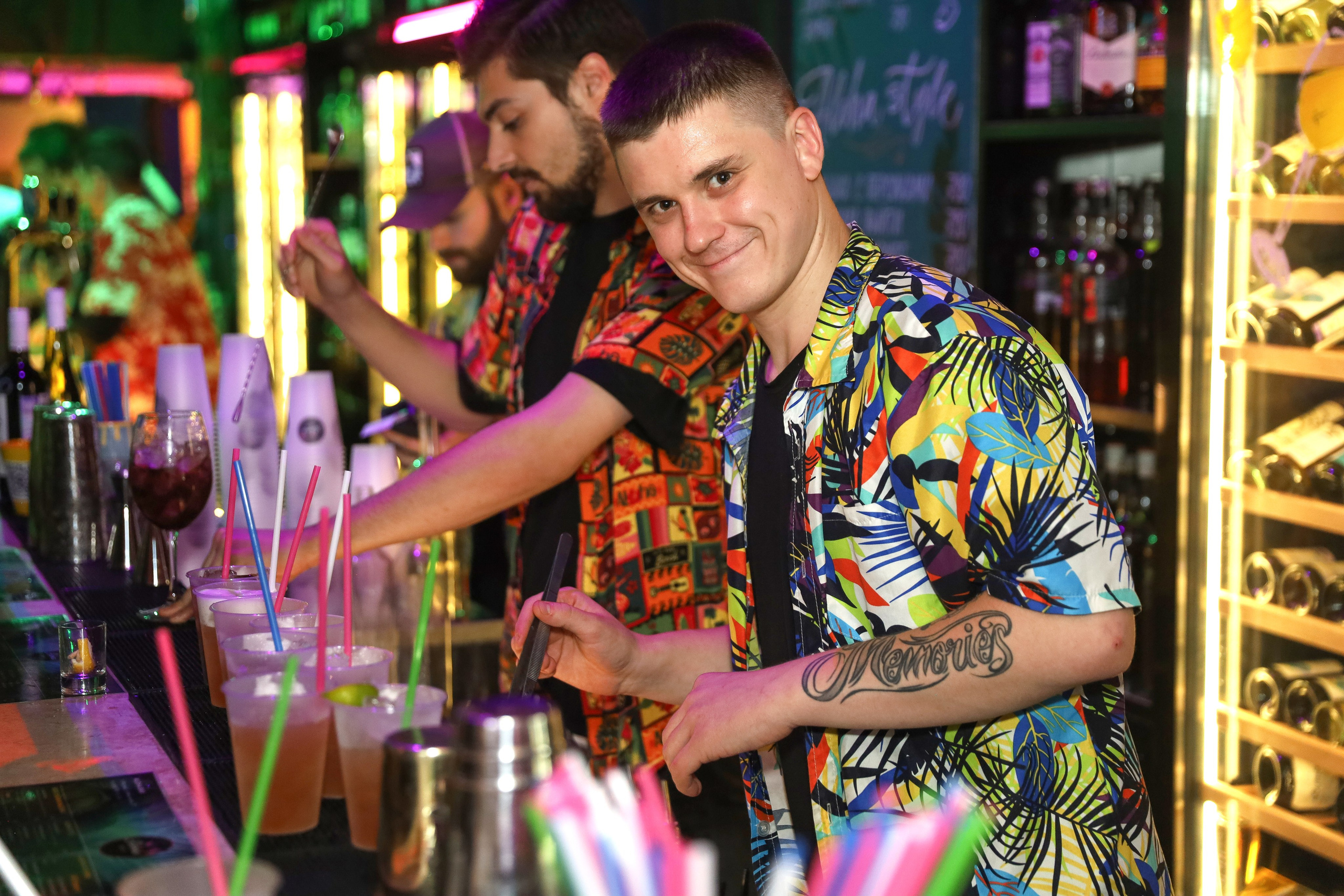 Вечеринки ALOHA BAR. Фотограф мероприятий Ирина Каширина