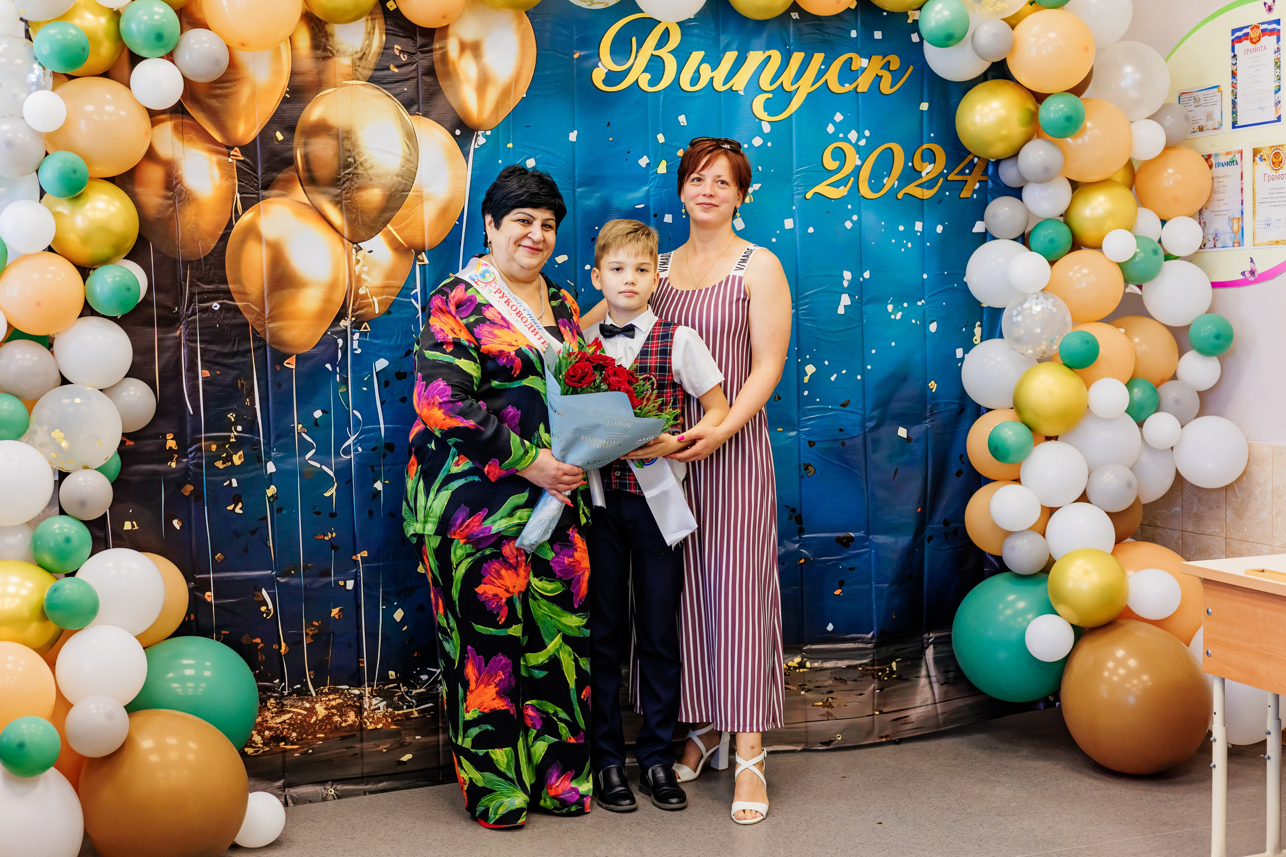 Выпуск 4а 25школа'24 год. Свадебный и семейный фотограф в Армавире