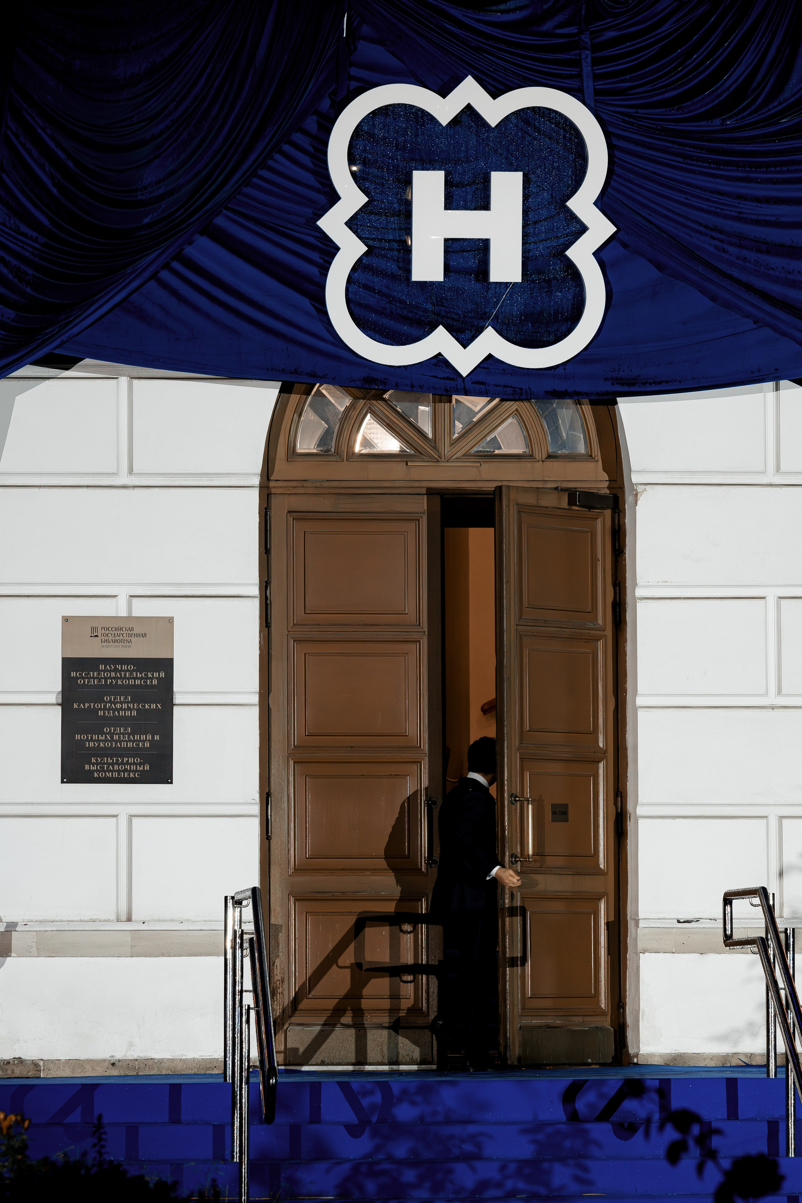 Henderson Fashion Show AW'25. Репортажный фотограф Семён Борисов | Москва