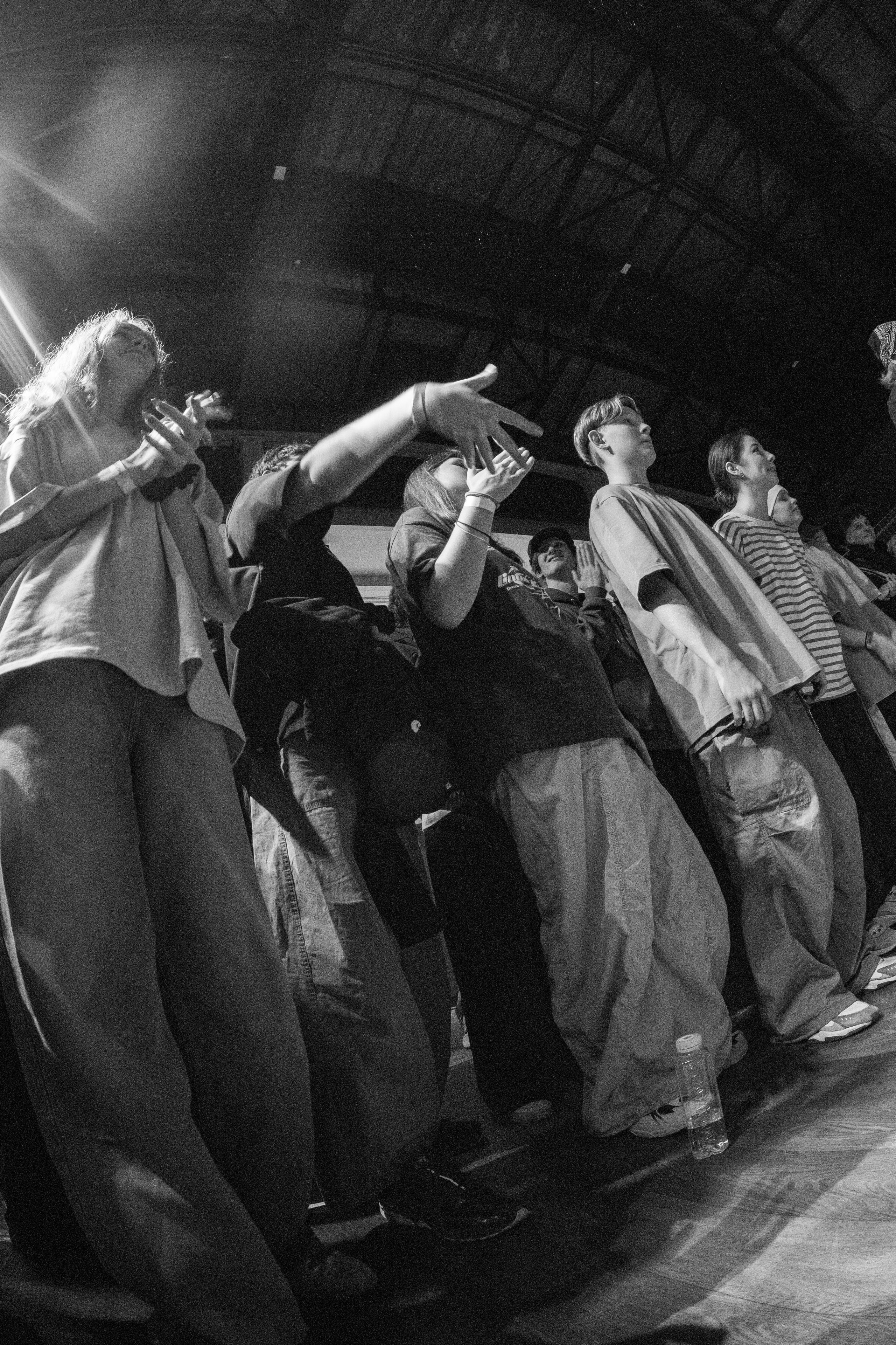 LORDS OF THE UNDERGROUND 27/10/25 (@youlovebu). Соня бу тебя сфоткала