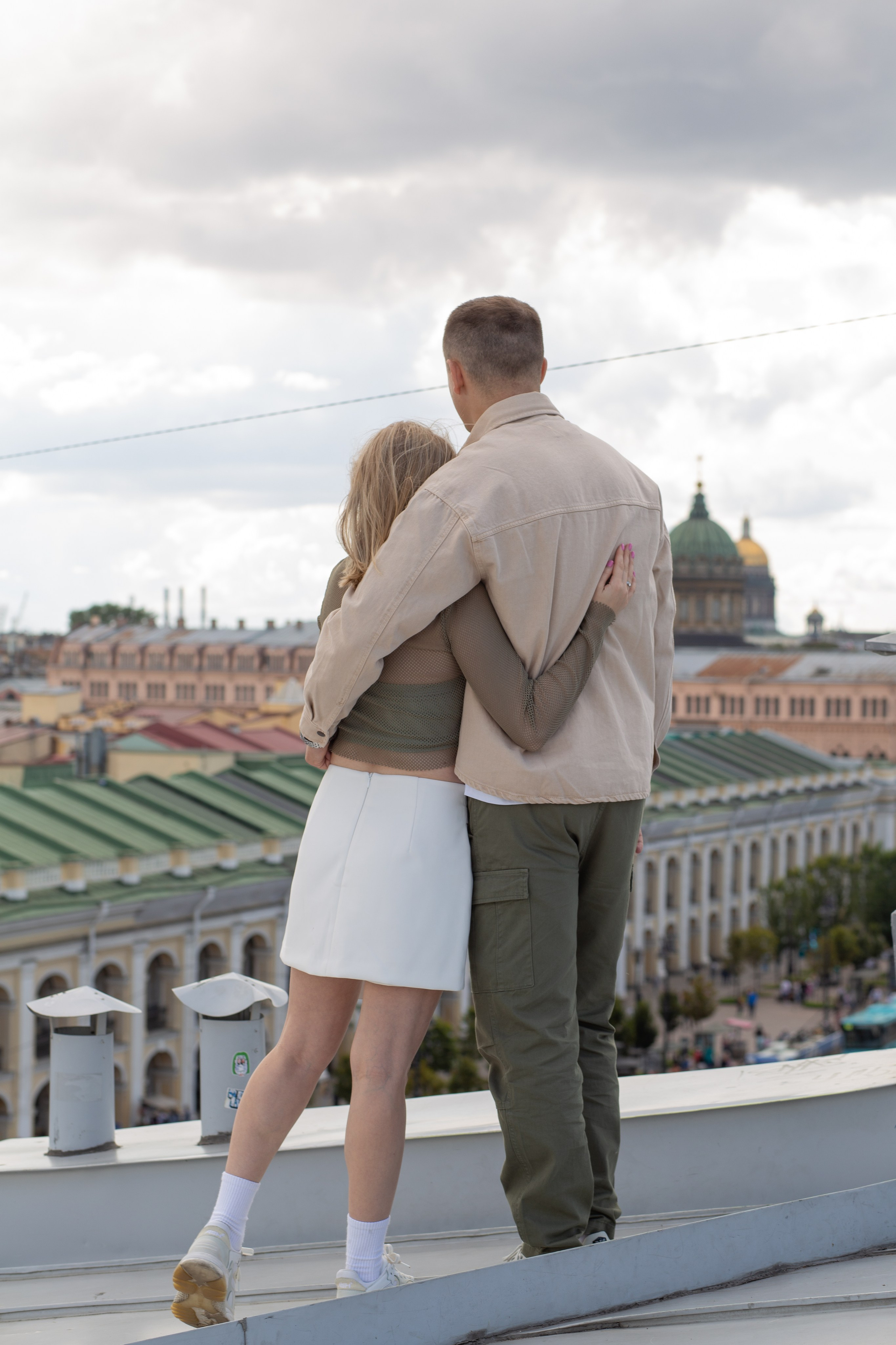 Кристина и Саша. Гендер пати. Главная