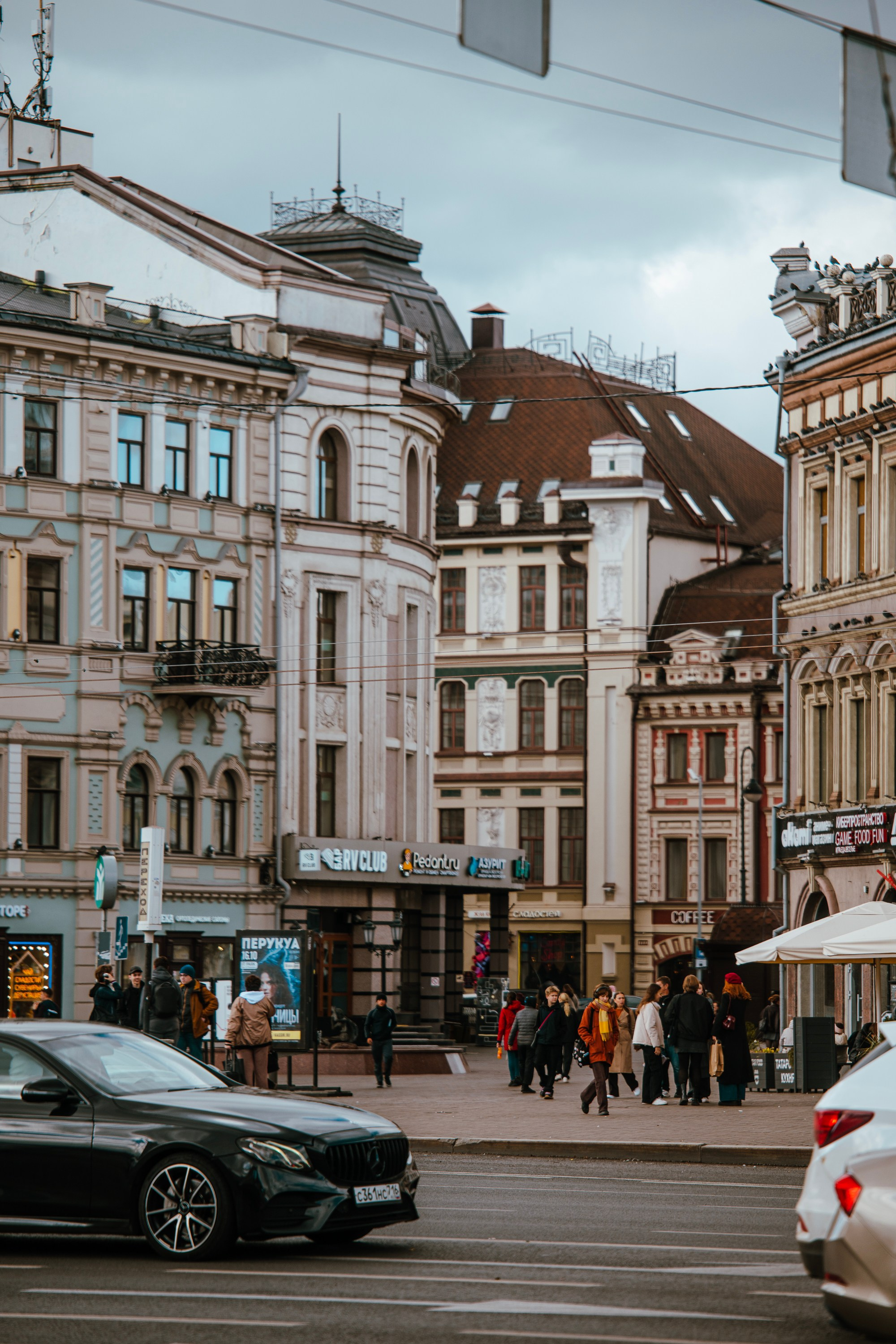 Стрит фото. Свадебный фотограф в Казани, и Зеленодольске Радик Мухаметов