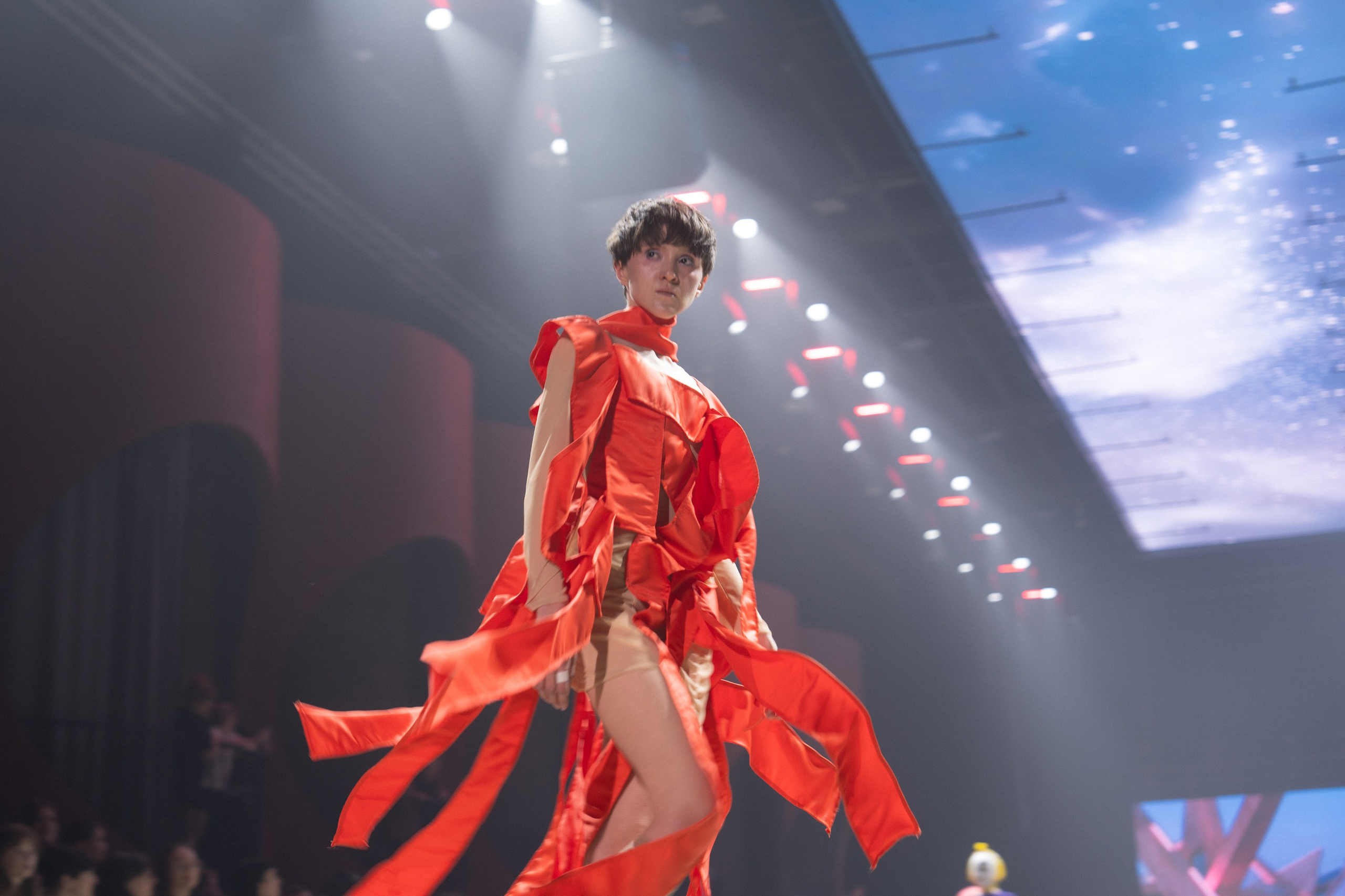 Показ Школы дизайна НИУ ВШЭ. Фотограф Николай Прокофьев модельные тесты в Москве