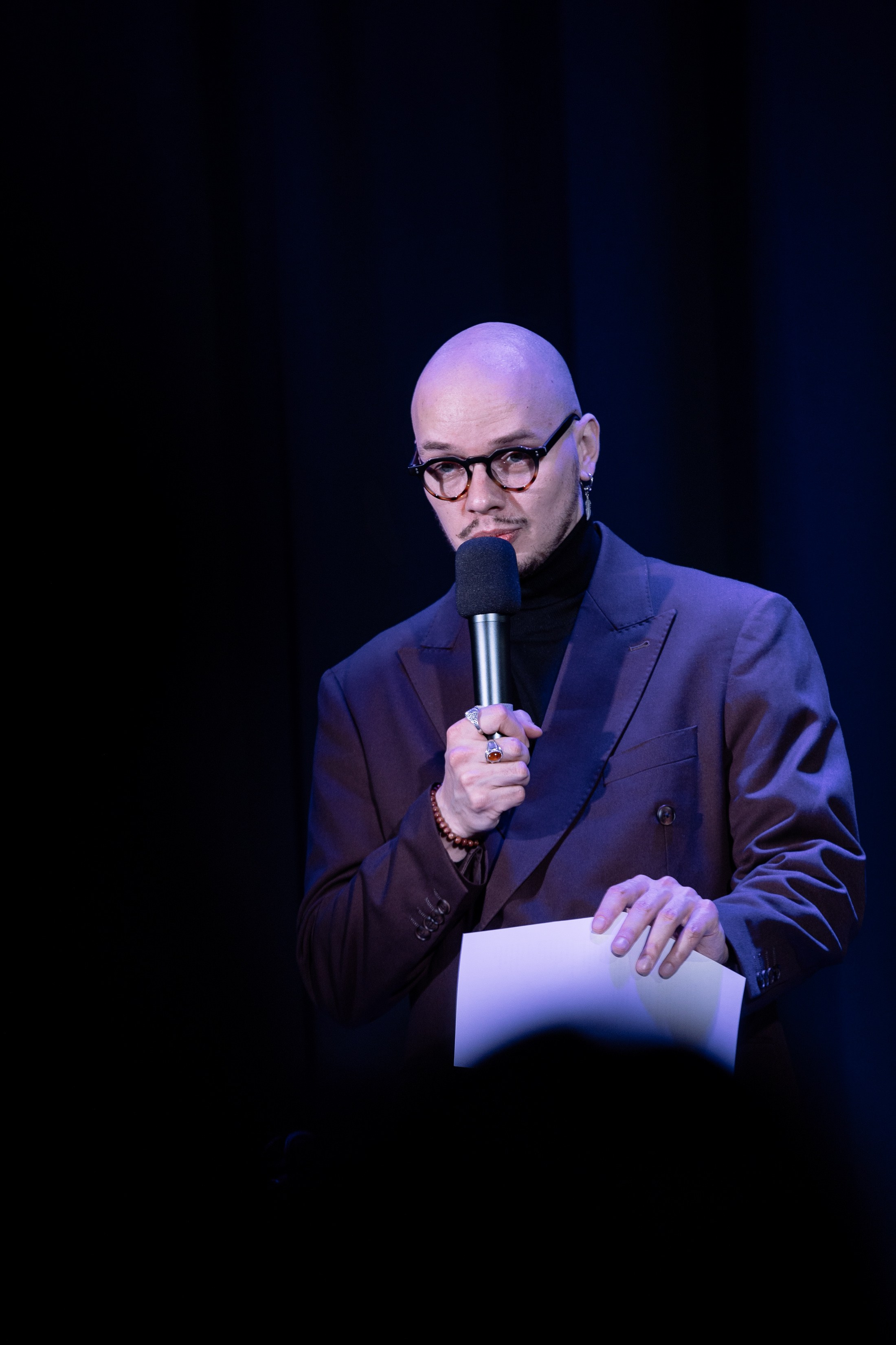 Поэтический вечер с Игорем Бушмелевым и Никой Станиславчик. Фотограф Юлия Мальцева