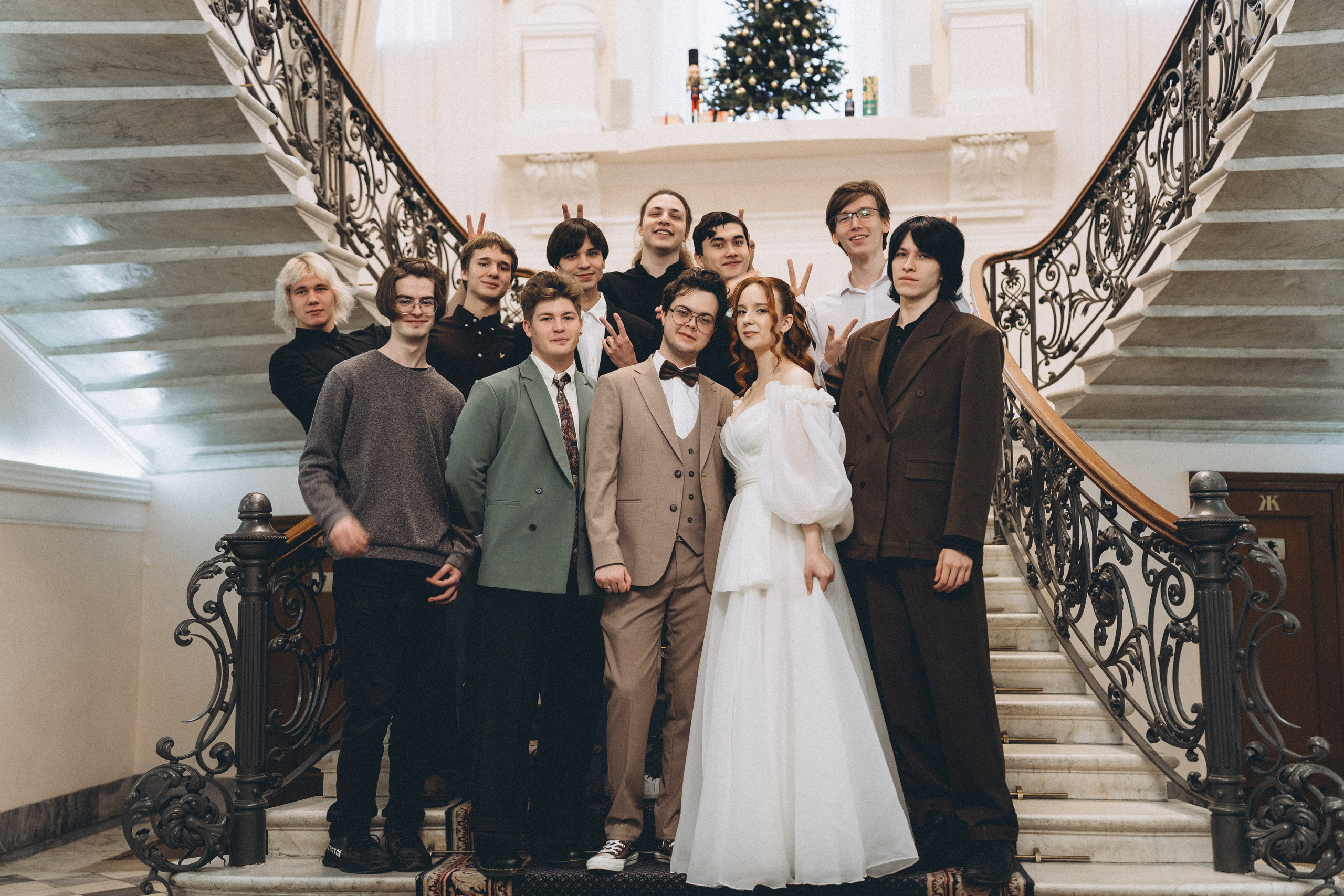 СВАДЕБНАЯ СЬЕМКА ВО ВТОРОМ ДВОРЦЕ С ГОСТЯМИ И ПРОГУЛКА В ТАВРИЧЕСКОМ САДУ. Профессиональный фотограф, Санкт-Петербург — Виктория Богомолова