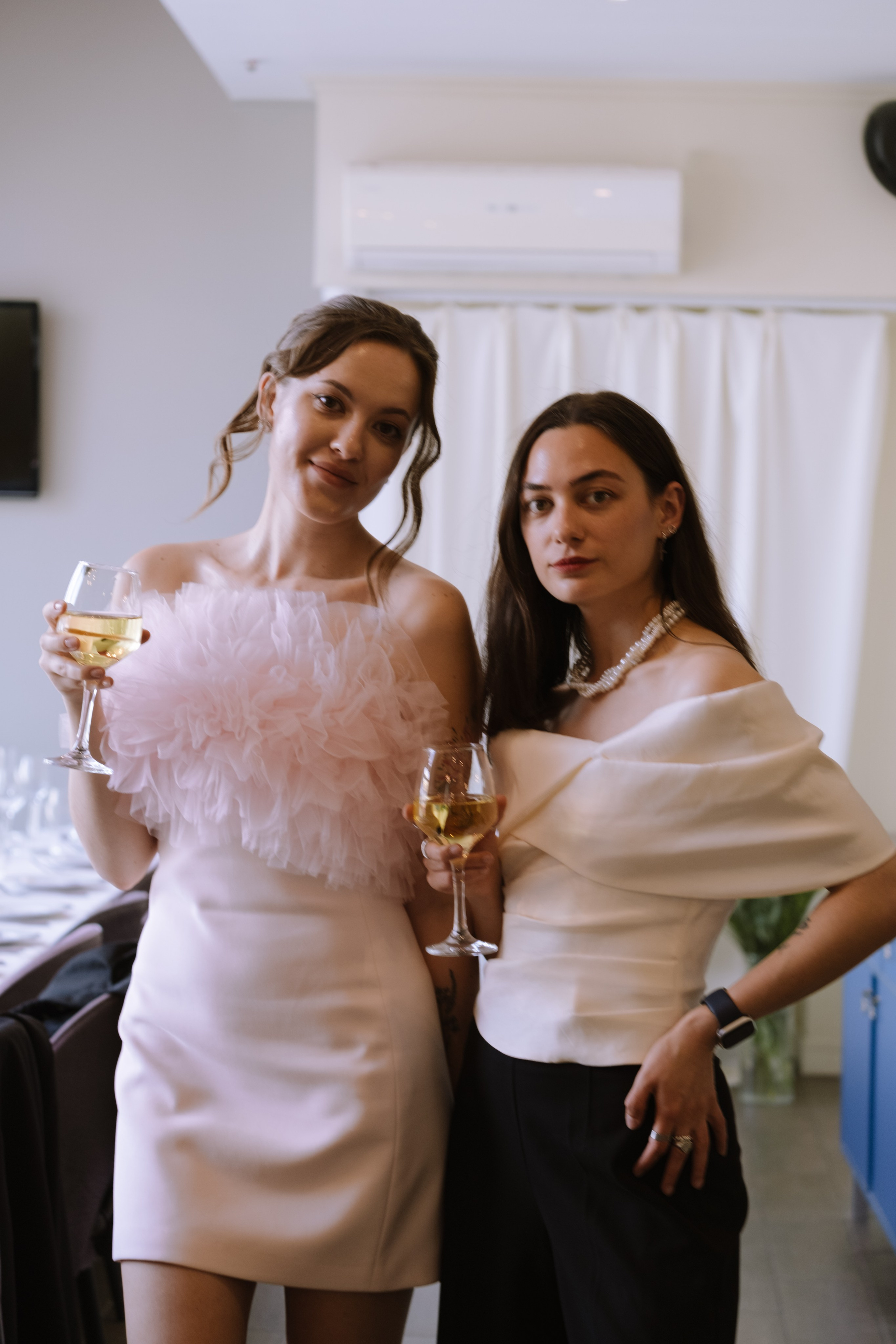 СВАДЕБНЫЙ БАНКЕТ НА ВЛАДИМИРСКОЙ В САНКТ-ПЕТЕРБУРГЕ (КАМЕРНАЯ СВАДЬБА). Профессиональный фотограф, Санкт-Петербург — Виктория Богомолова