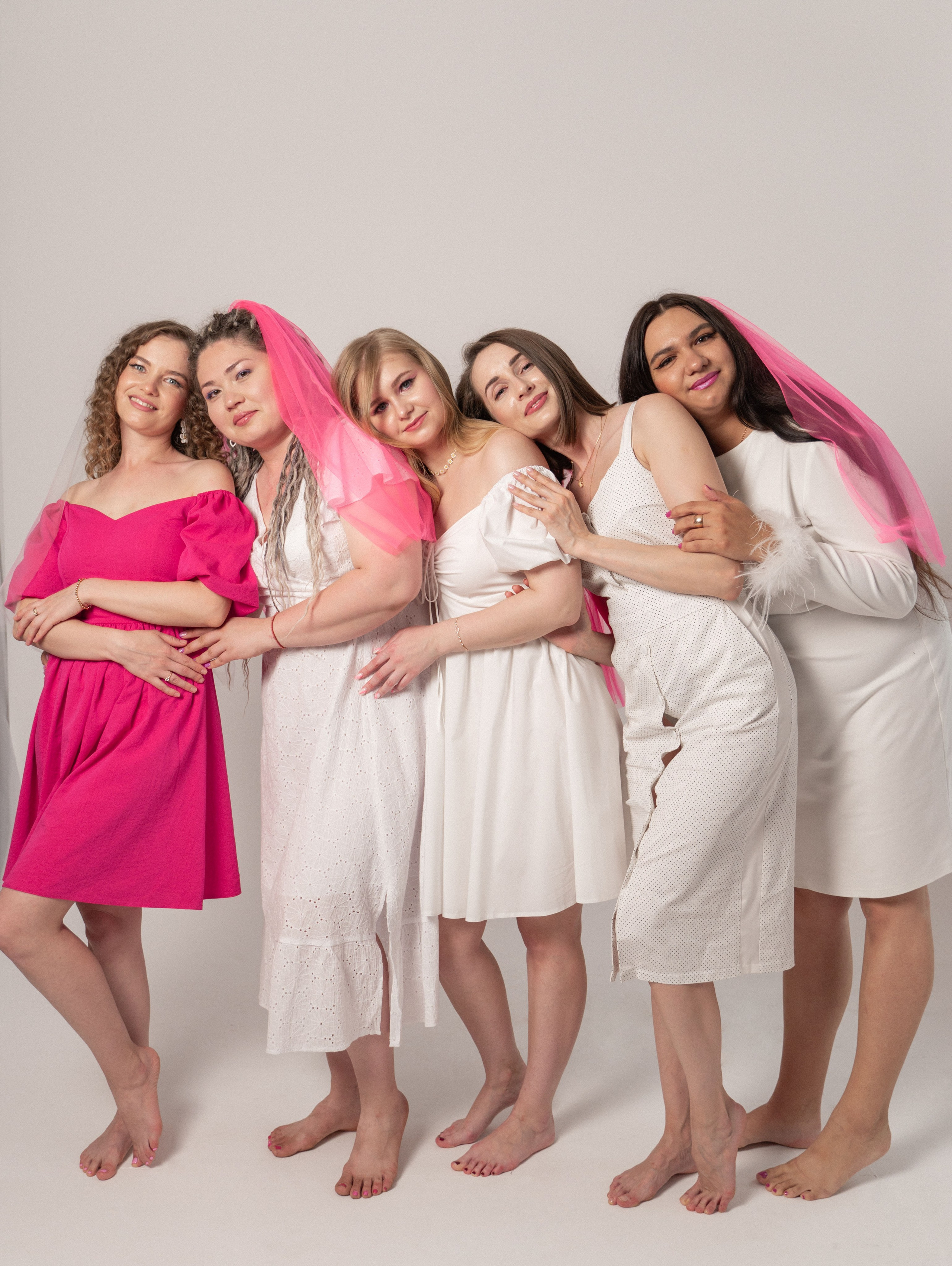 Подружки. ФОТОГРАФ/РУДНЫЙ/КОСТАНАЙ